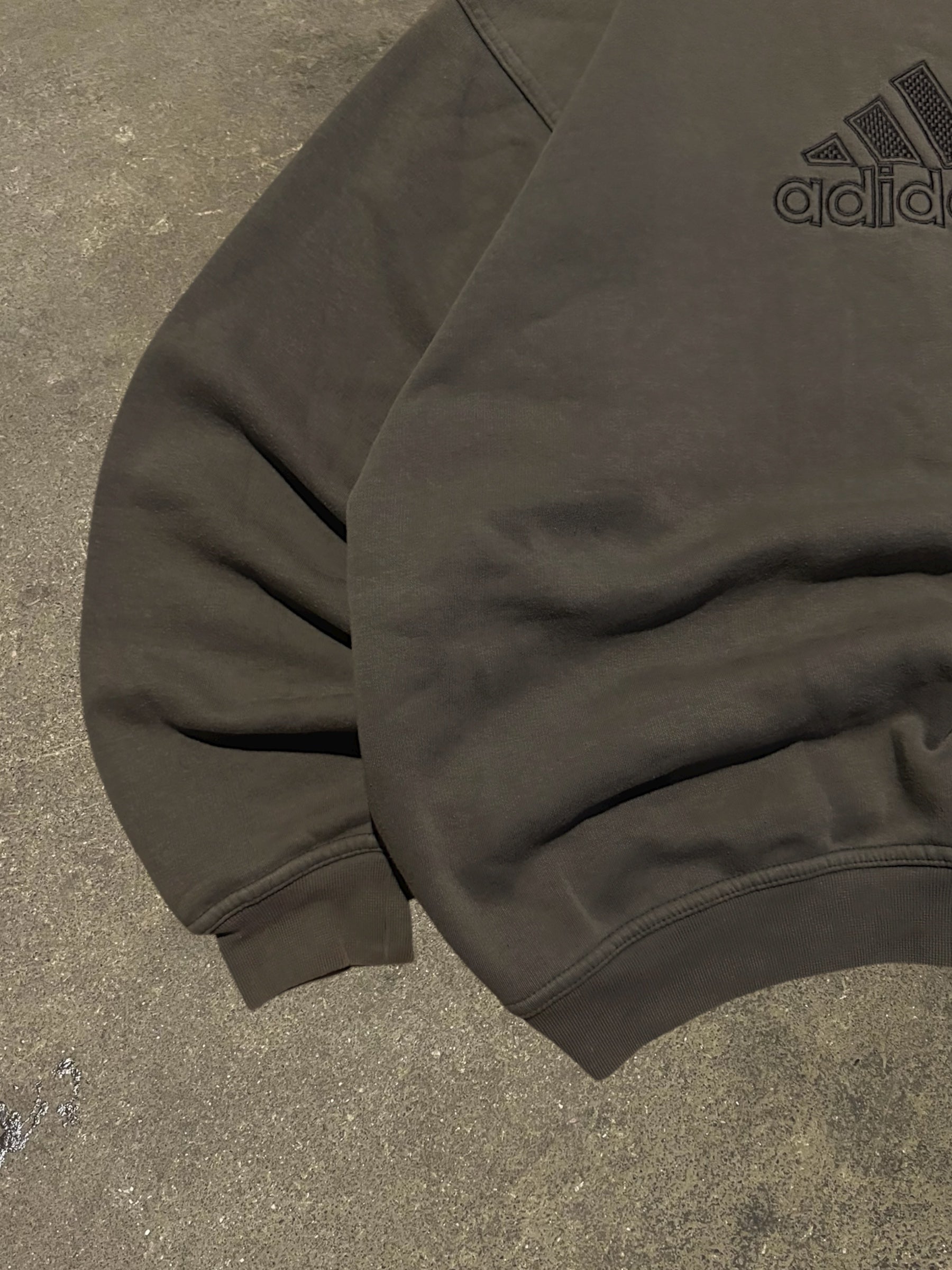 VINTAGE 90S ADIDAS LOGO SWEATSHIRT