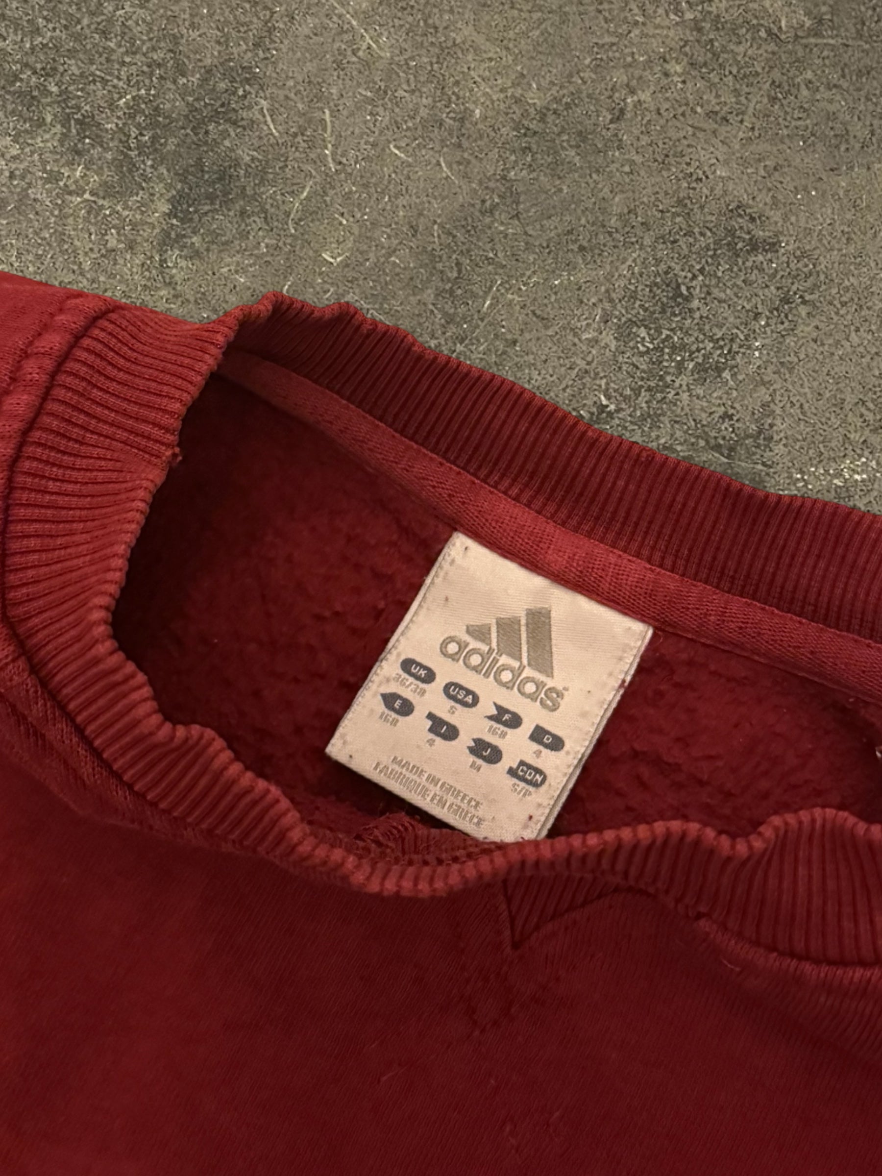 VINTAGE 00S ADIDAS SWEATSHIRT