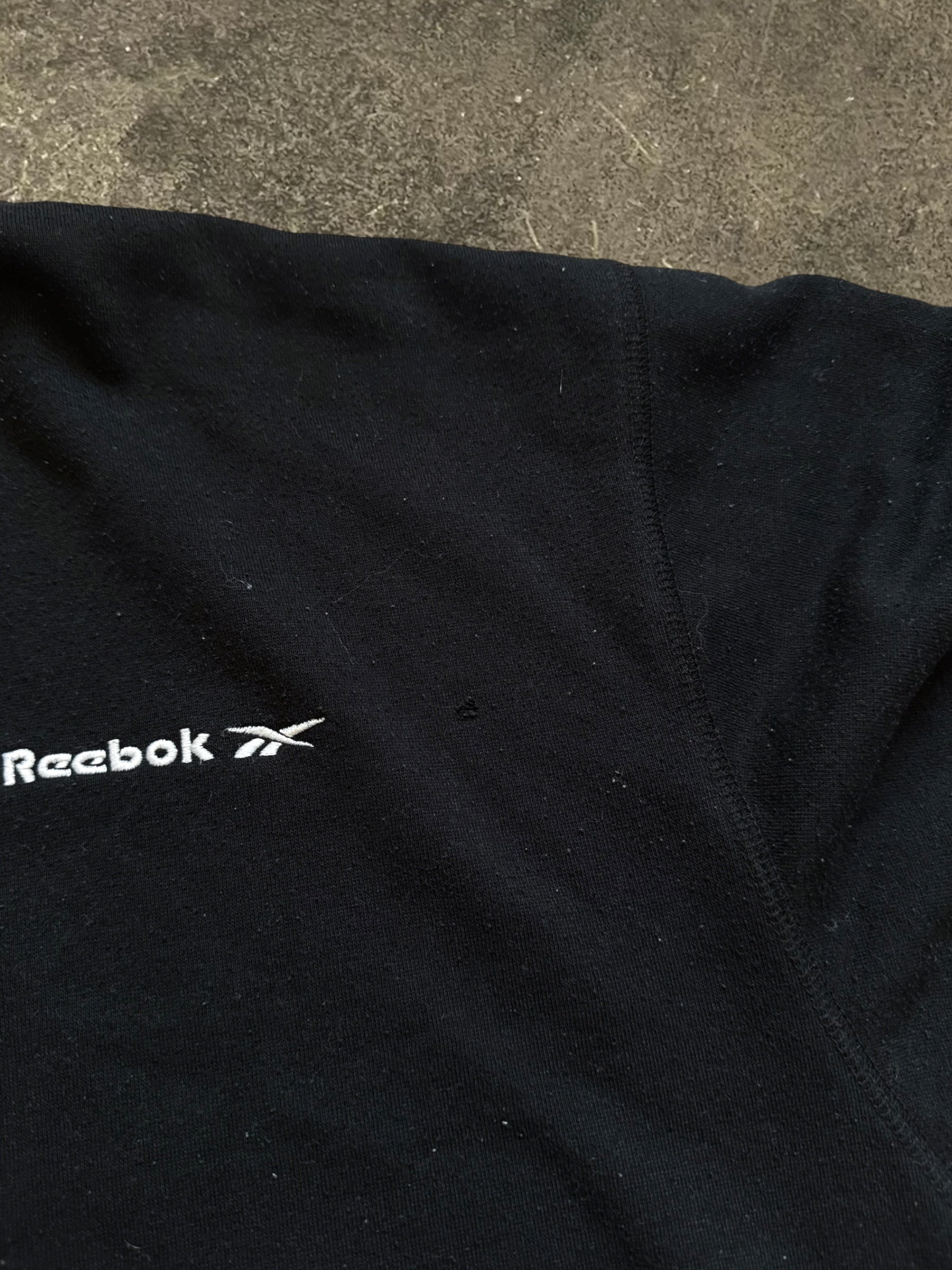 VINTAGE 90S REEBOK SWEATSHIRT