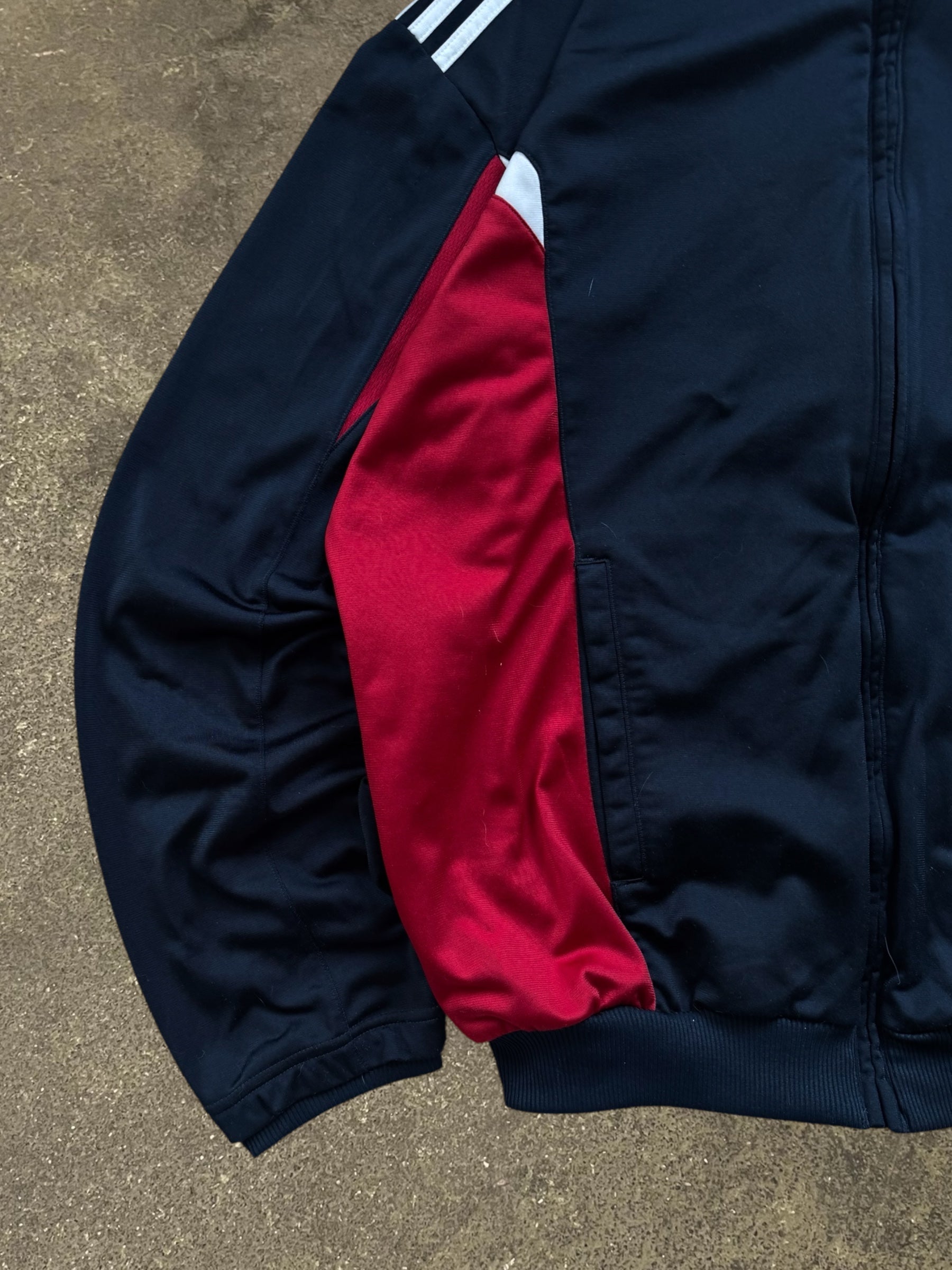 VINTAGE 00S ADIDAS TRACK JACKET