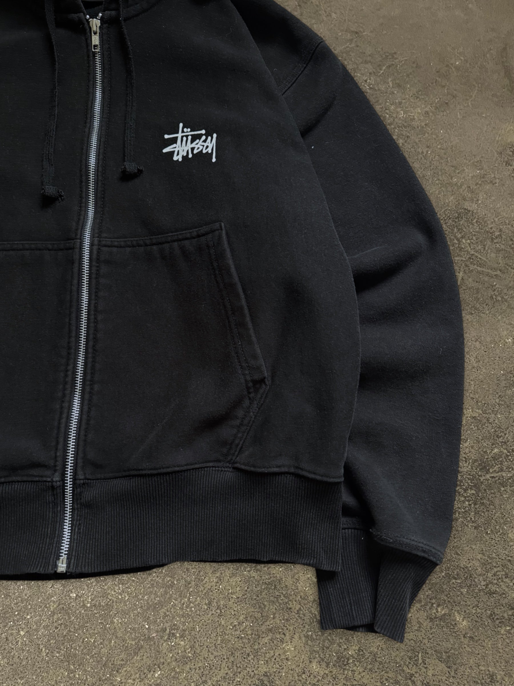 STÜSSY BASIC LOGO ZIP-UP HOODIE