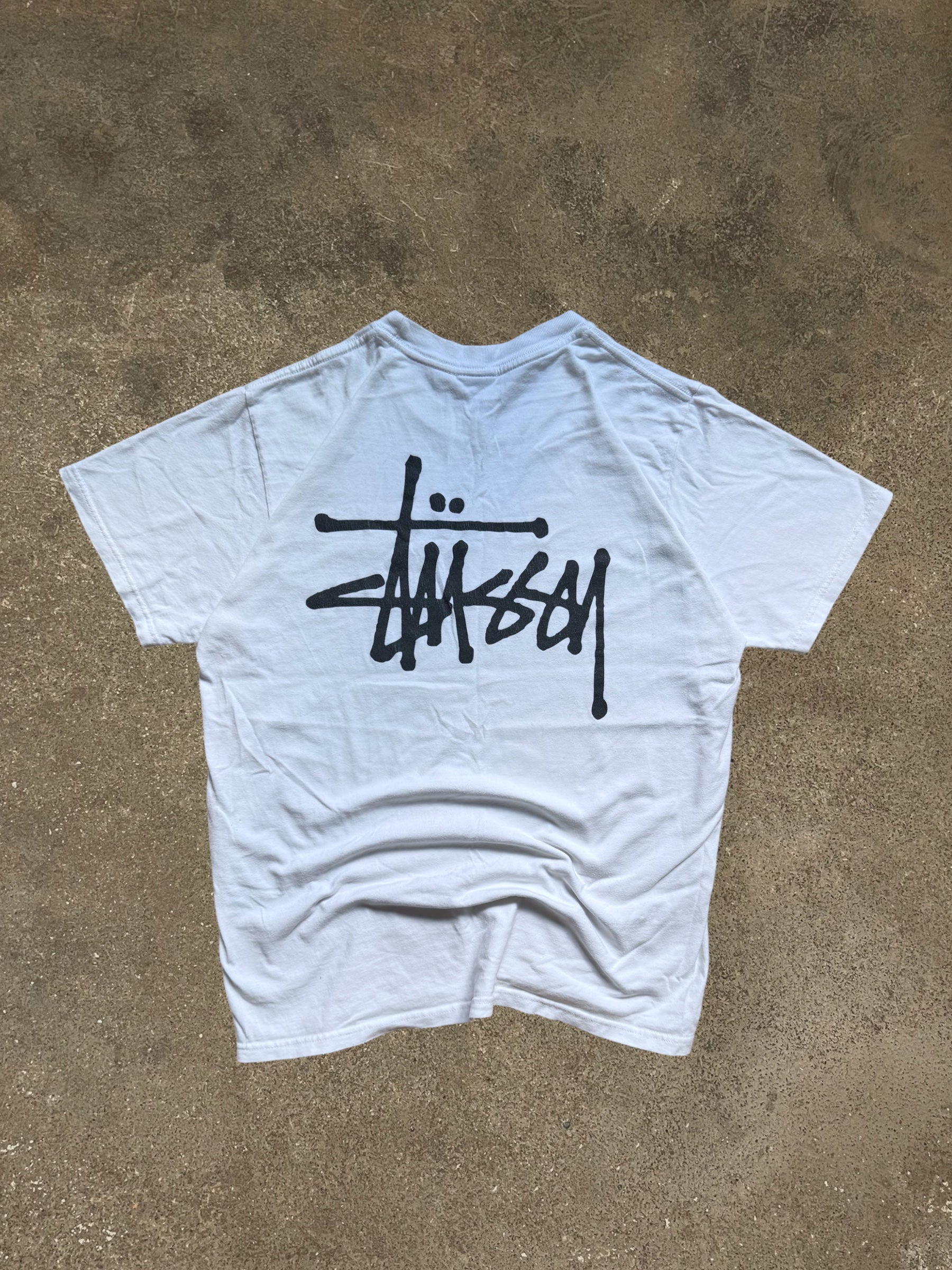 STÜSSY WHITE BASIC LOGO T-SHIRT