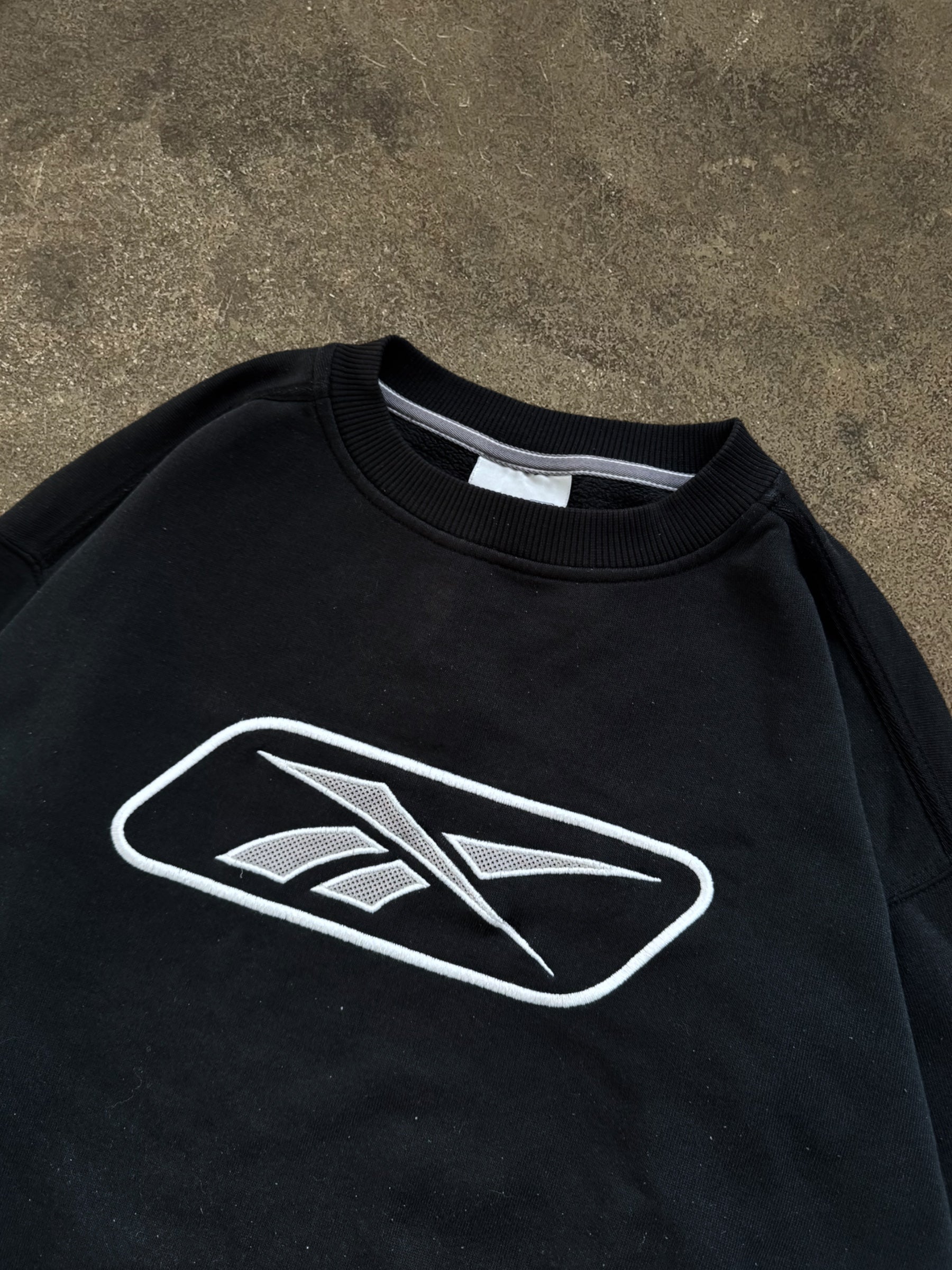 VINTAGE REEBOK SWEATSHIRT