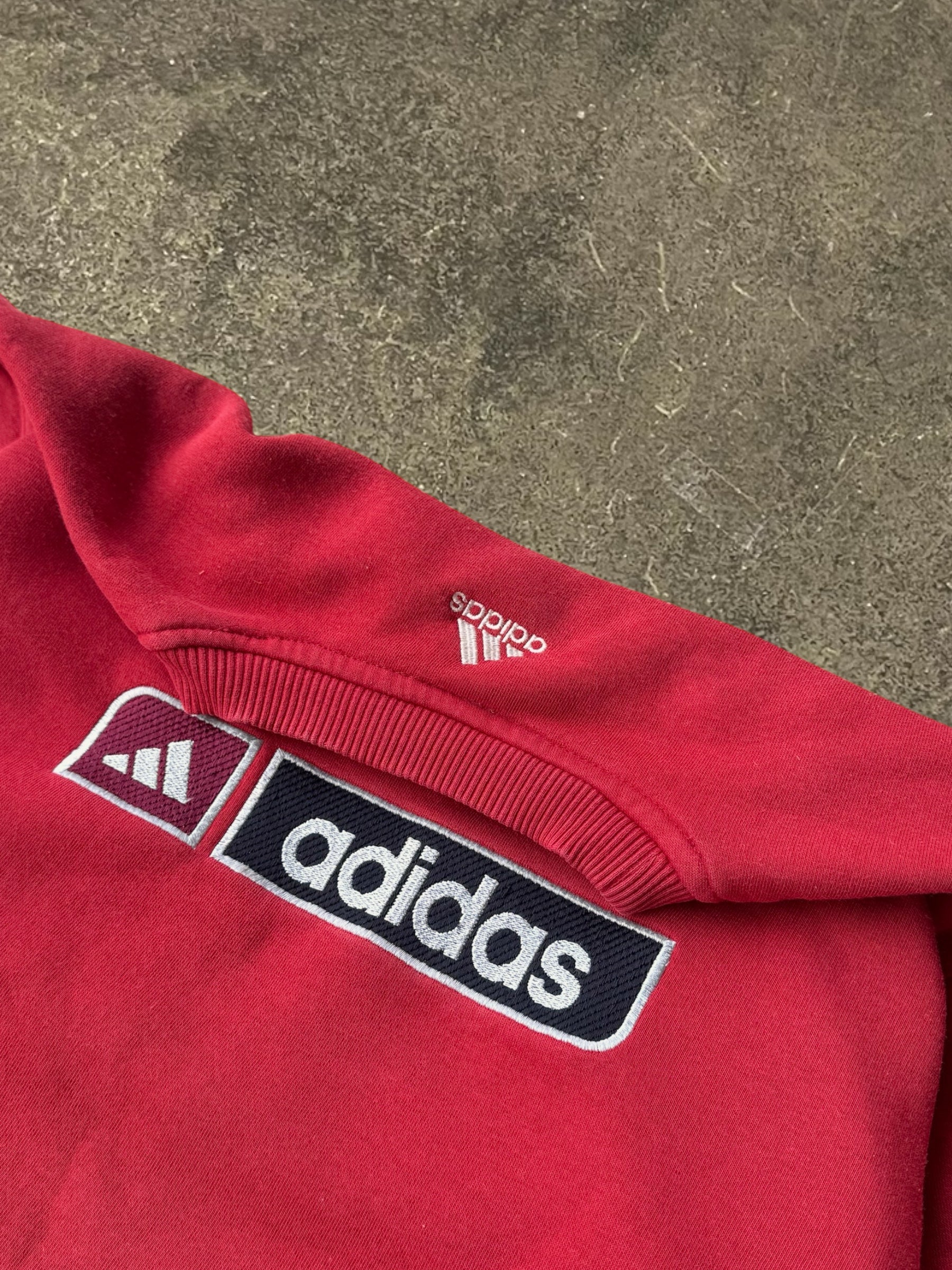 VINTAGE 00S ADIDAS SWEATSHIRT