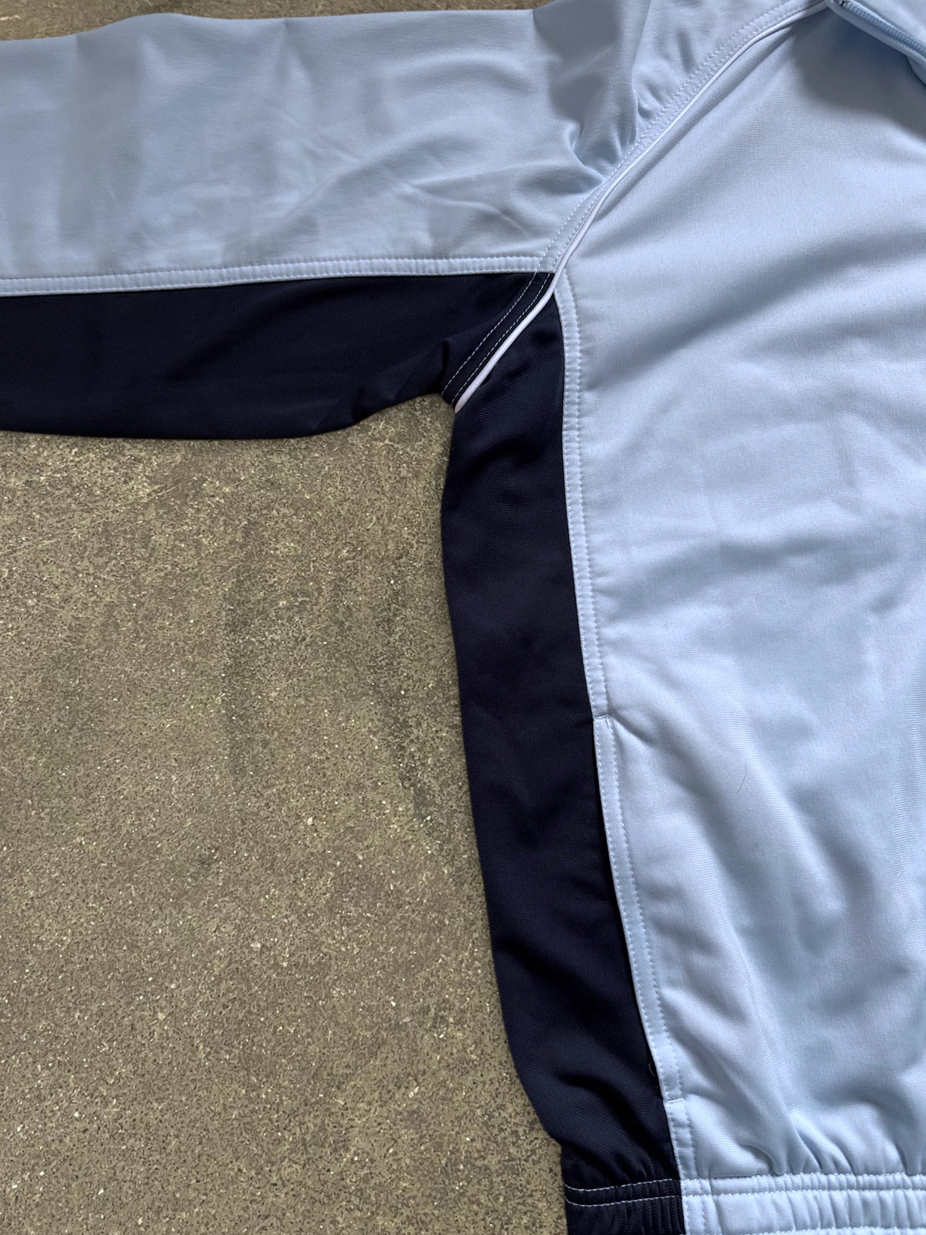 VINTAGE 00S NIKE TRACK JACKET