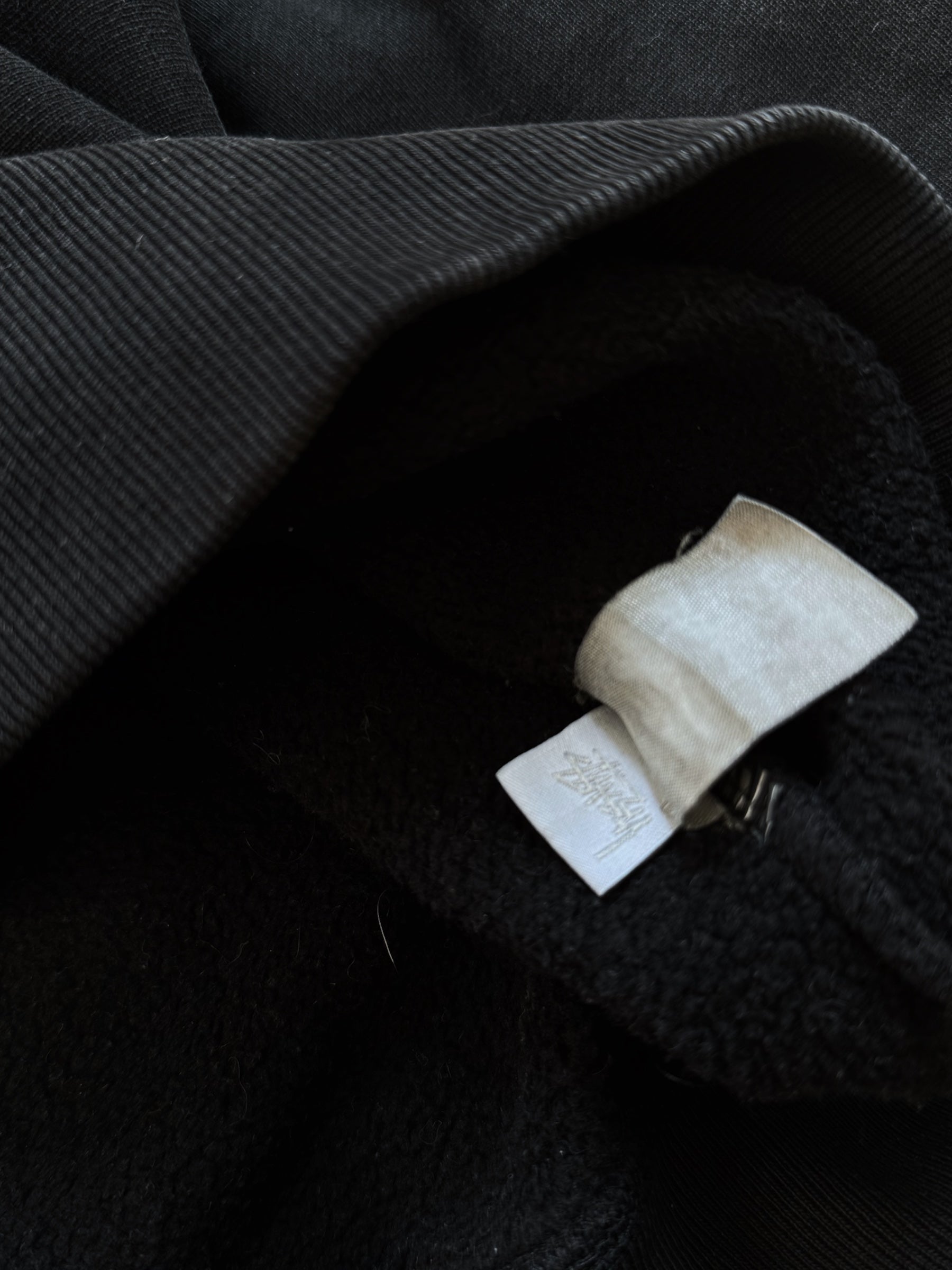 STÜSSY STOCK LOGO SWEATSHIRT