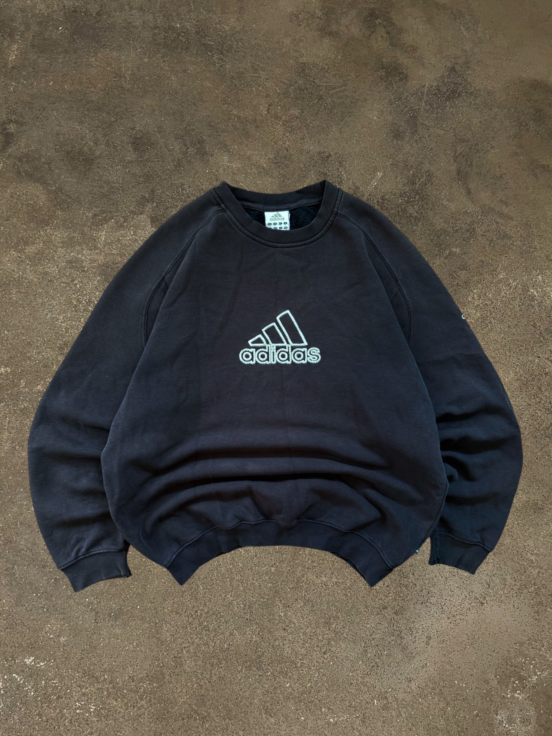 VINTAGE 00S NAVY BLUE ADIDAS SWEATSHIRT