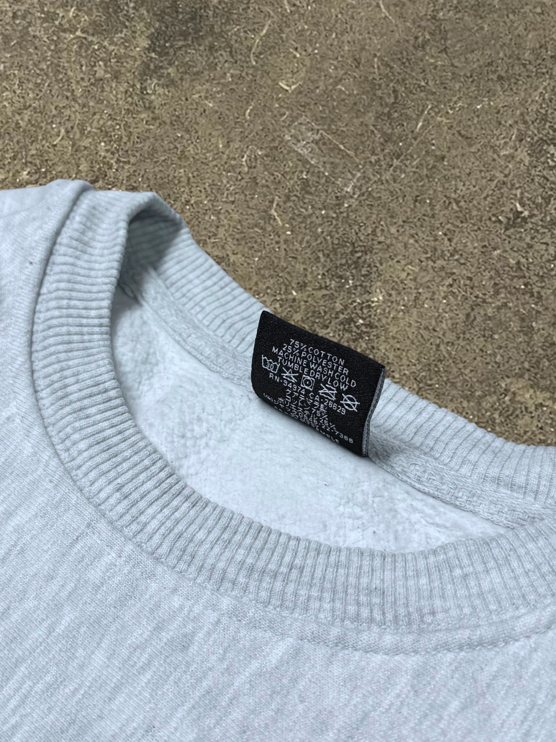 STÜSSY BASIC LOGO SWEATSHIRT