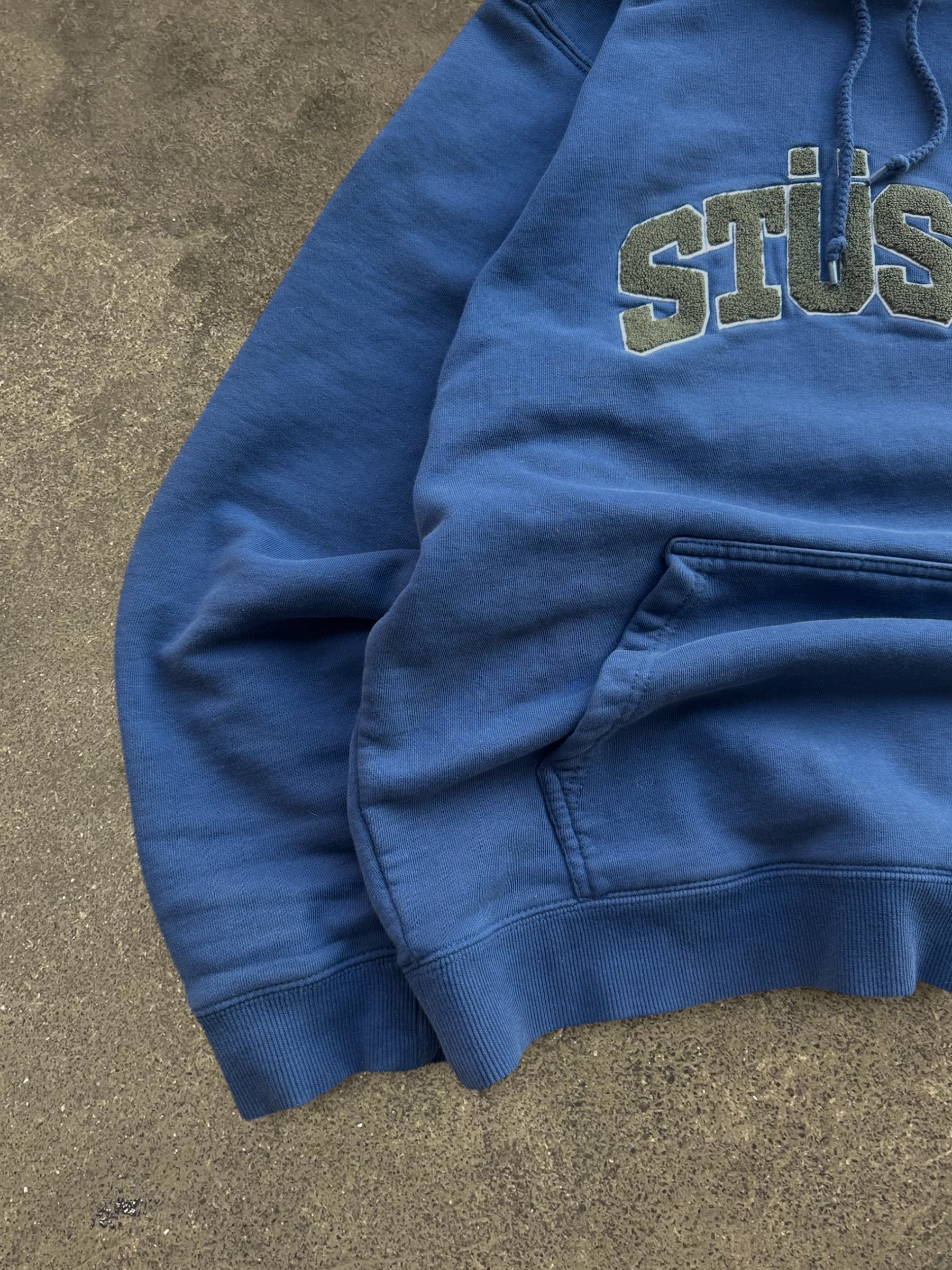 STÜSSY CHENILLE LOGO HOODIE