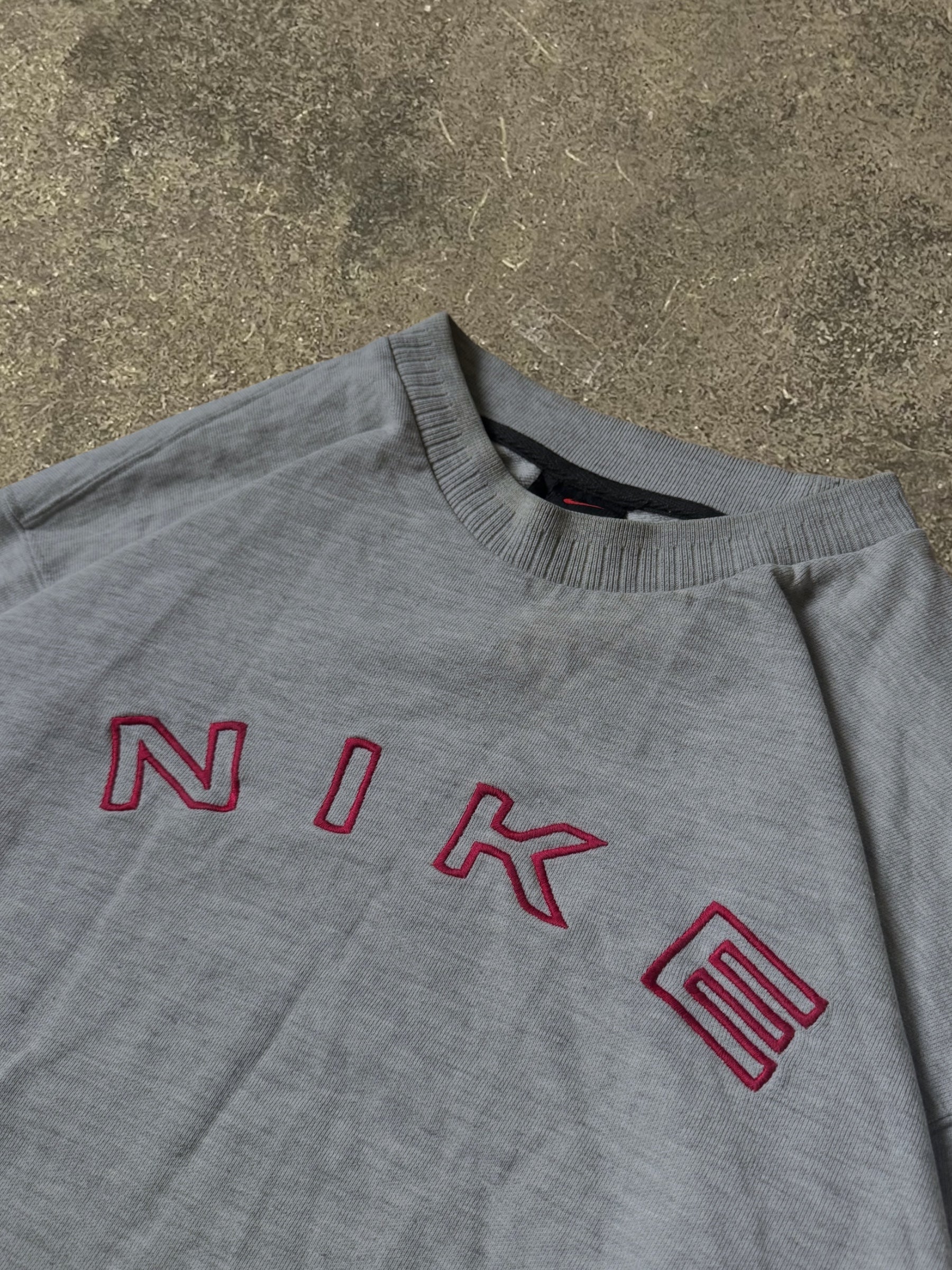 VINTAGE 90S NIKE SWEATSHIRT