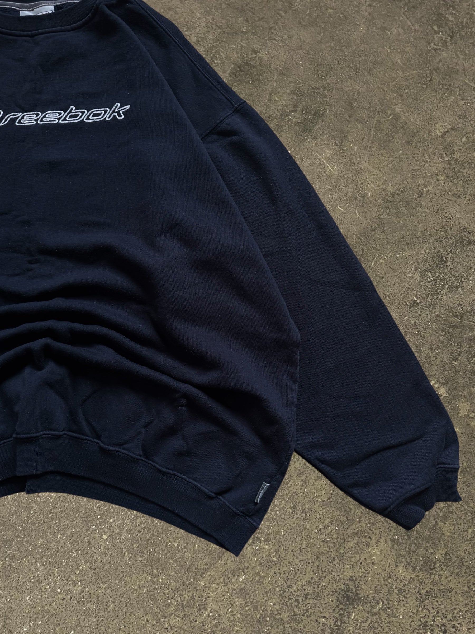 VINTAGE 90S REEBOK SWEATSHIRT