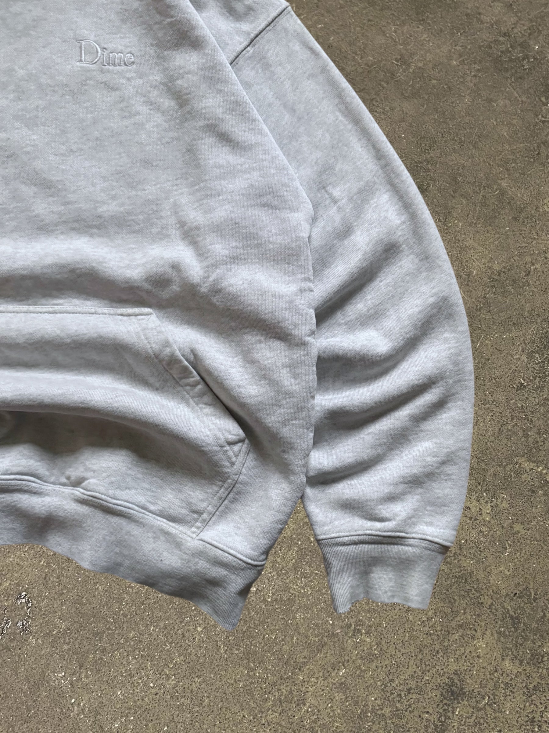 DIME GREY LITTLE LOGO HOODIE