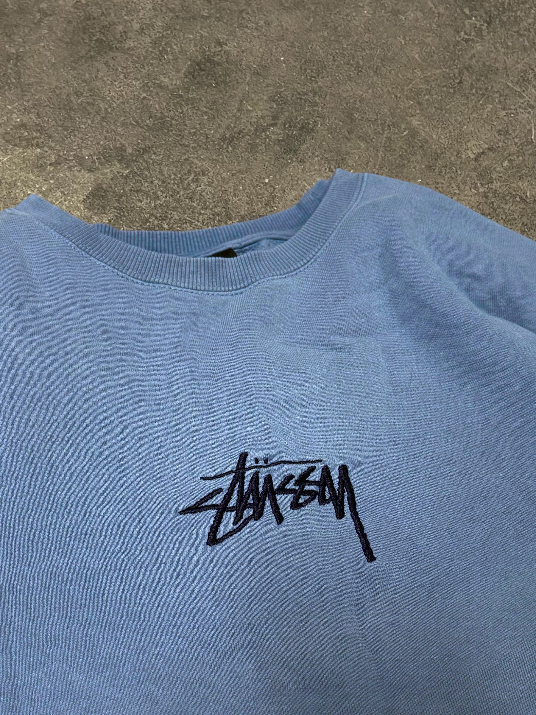STÜSSY APPLIQUE SWEATSHIRT