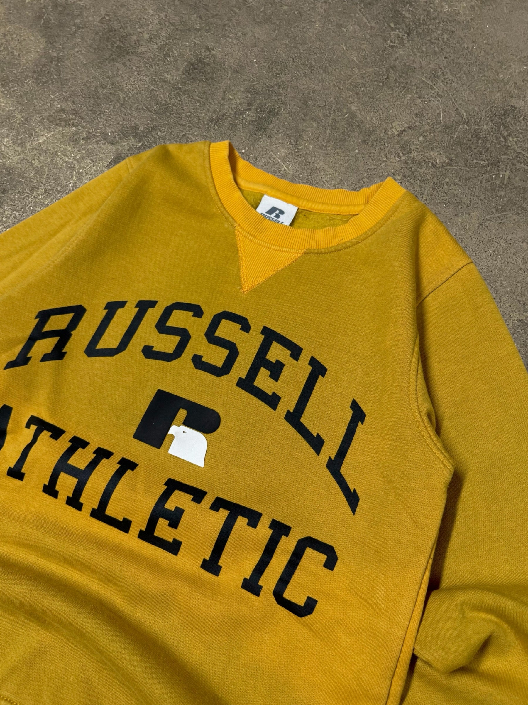RUSSELL YELLOW SWEATSHIRT