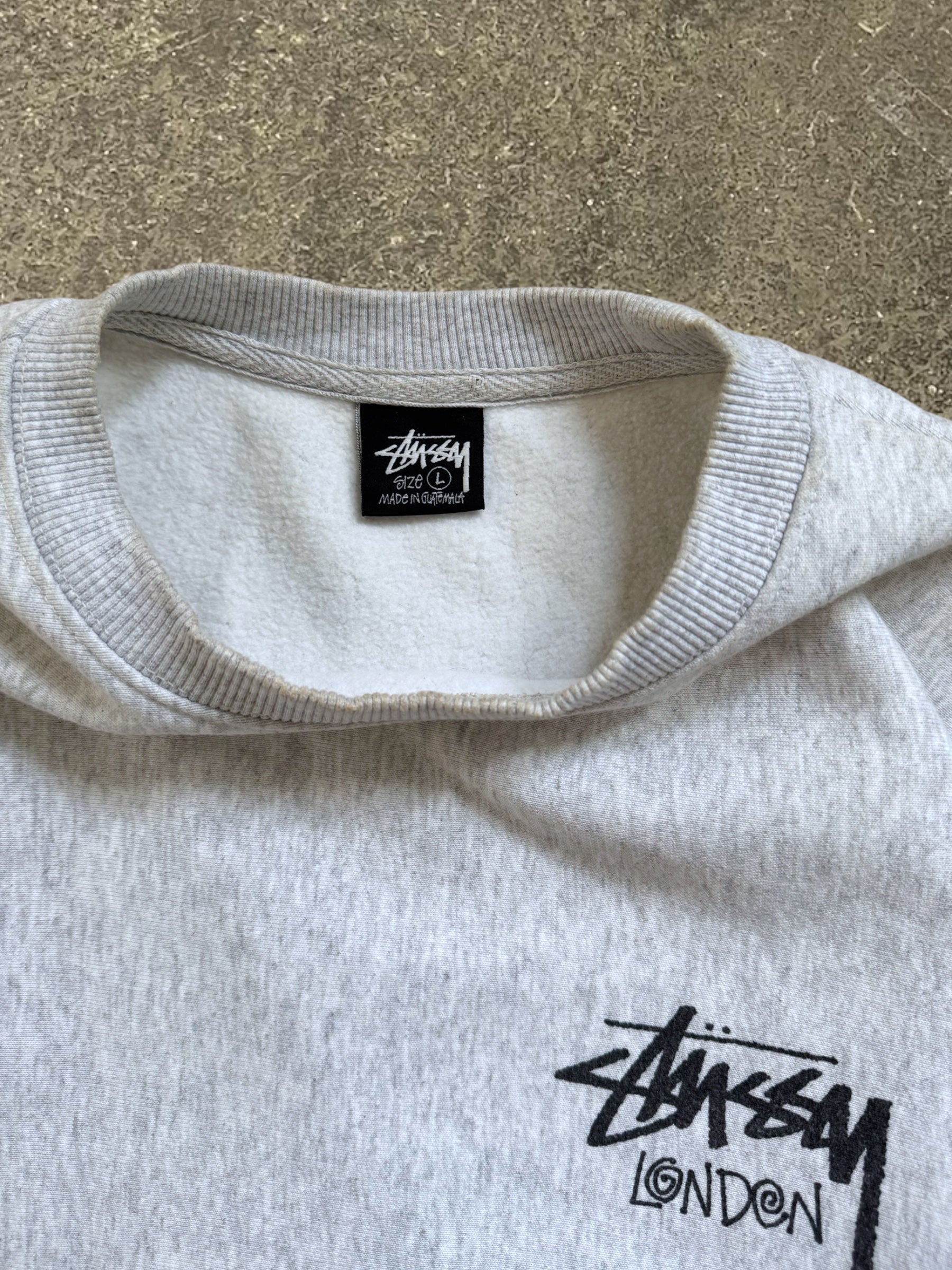 STÜSSY LONDON BASIC LOGO SWEATSHIRT