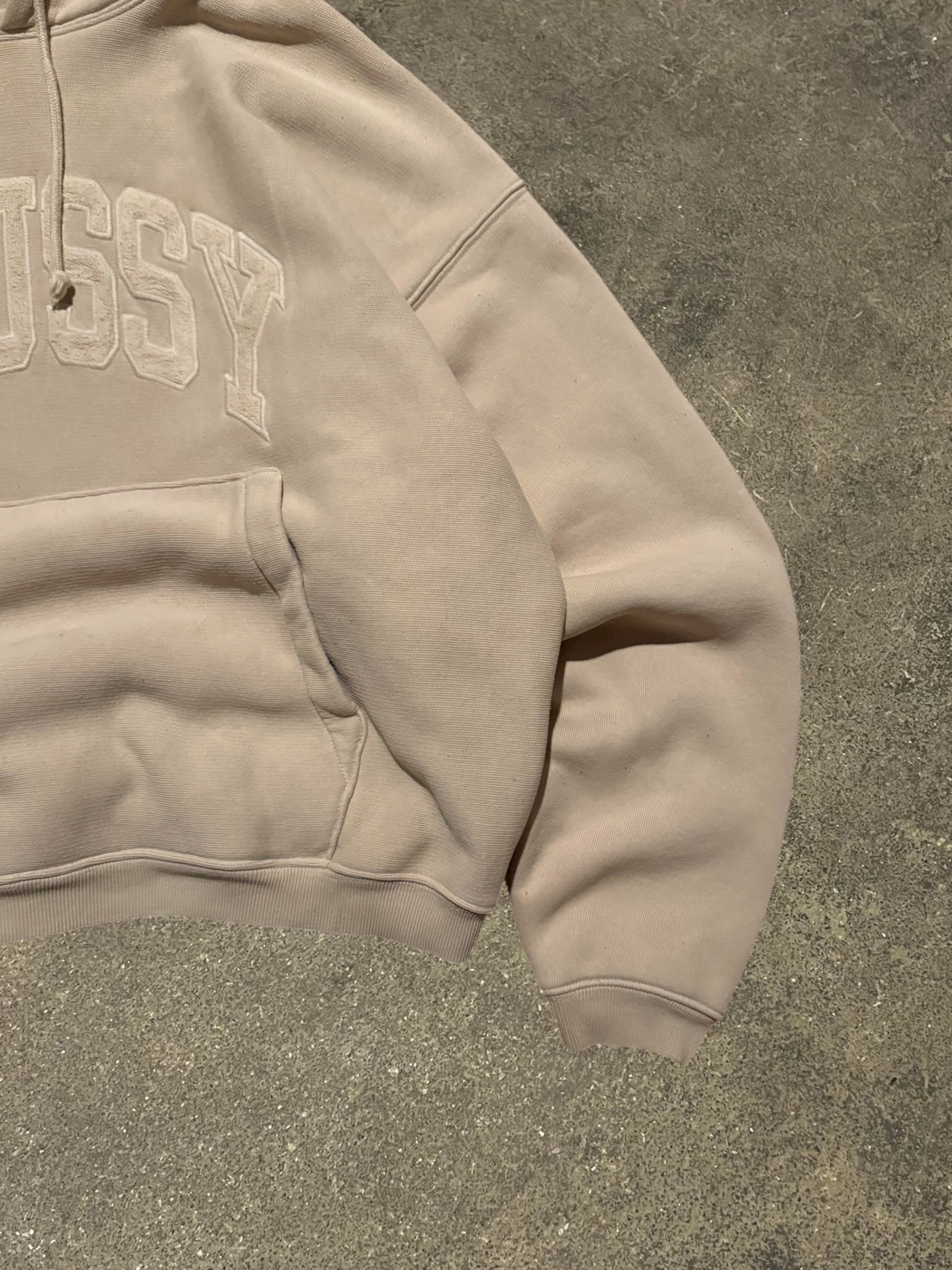 STÜSSY EMBROIDERED RELAXED HOODIE