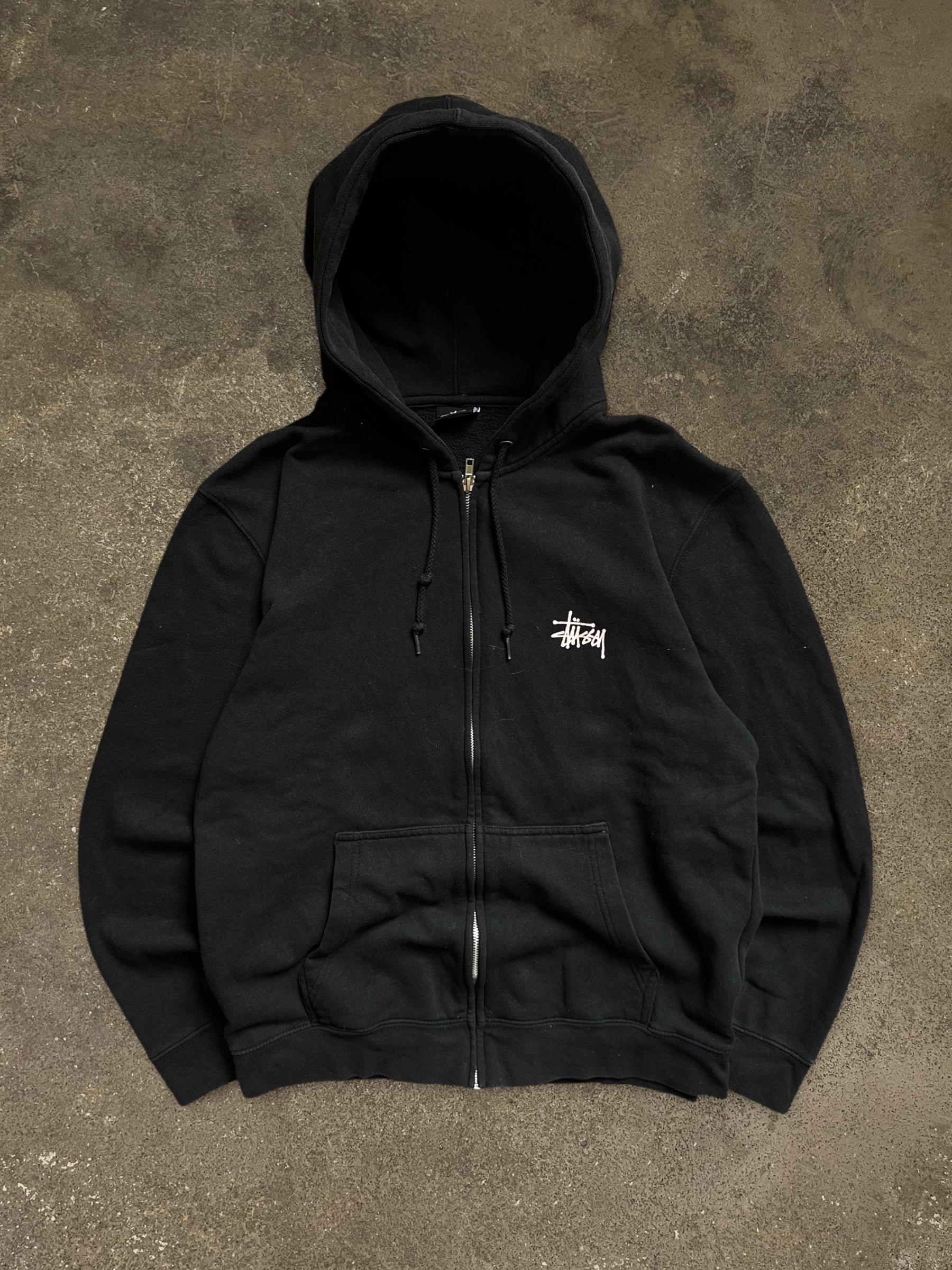 STÜSSY BASIC LOGO ZIP-UP HOODIE