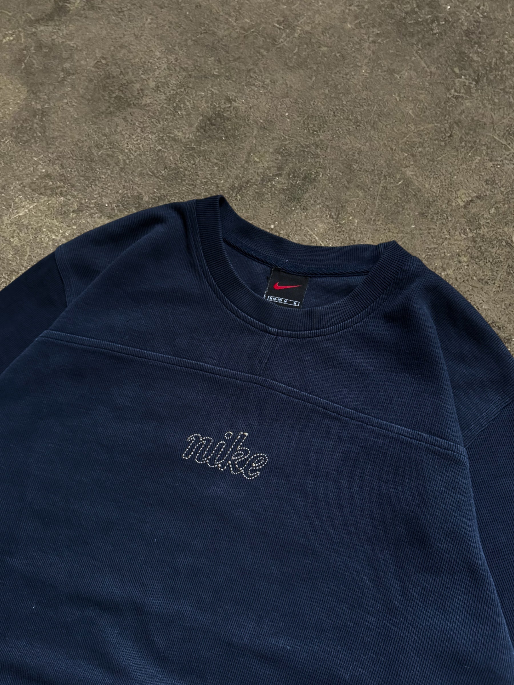 VINTAGE 90S NIKE SWEATSHIRT