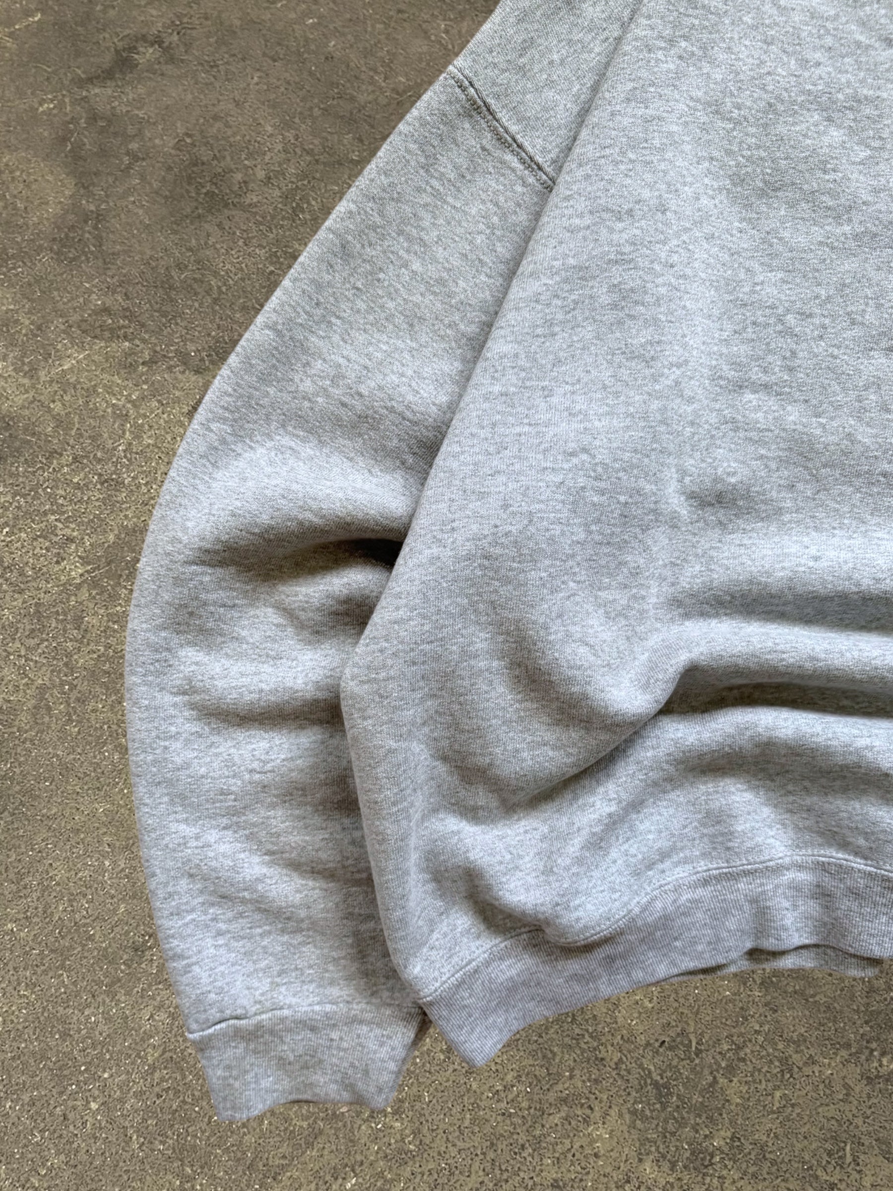 VINTAGE FRUIT OF THE LOOM HEAVYWEIGHT SWEATSHIRT