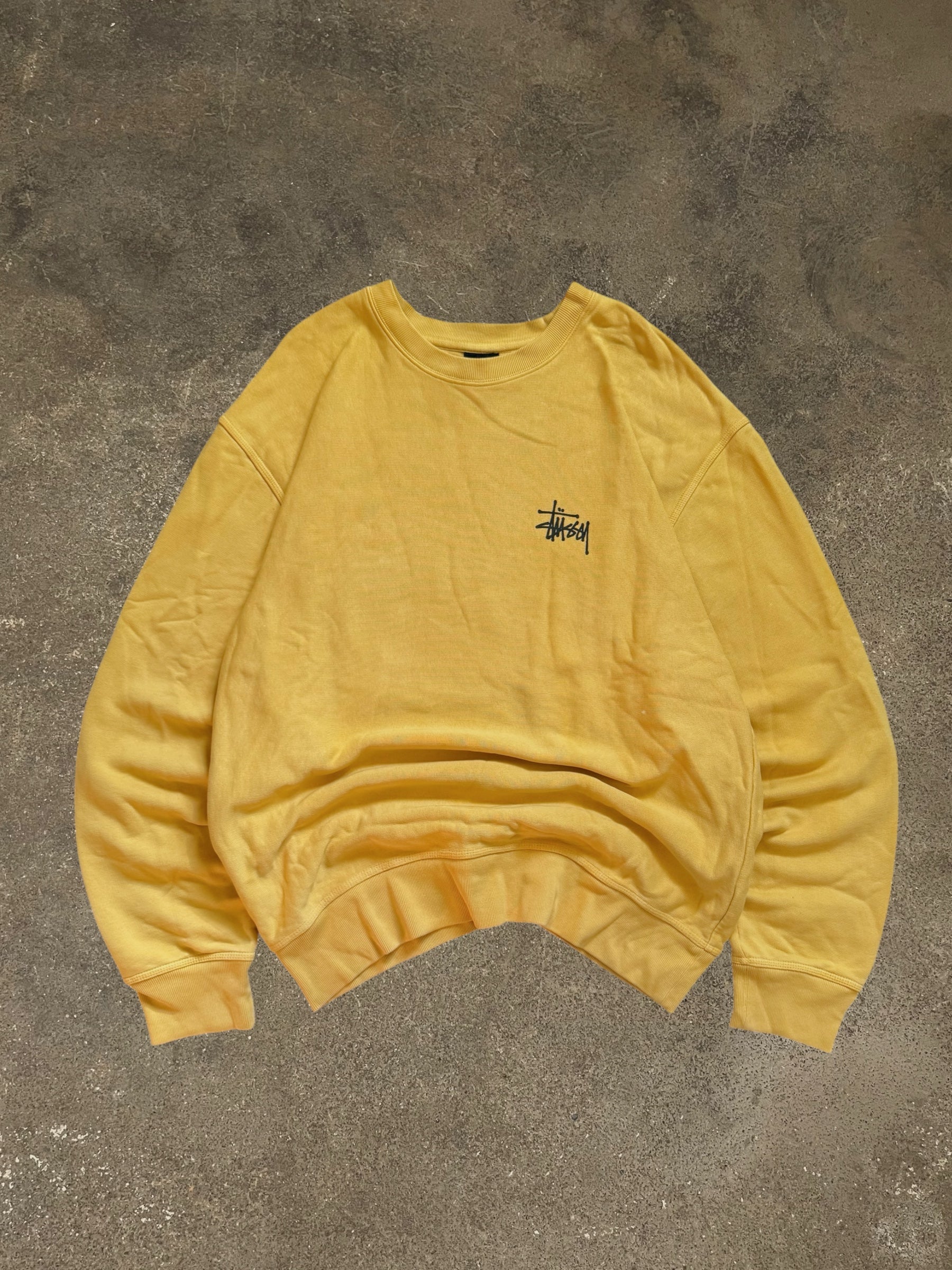 STÜSSY YELLOW BASIC LOGO SWEATSHIRT