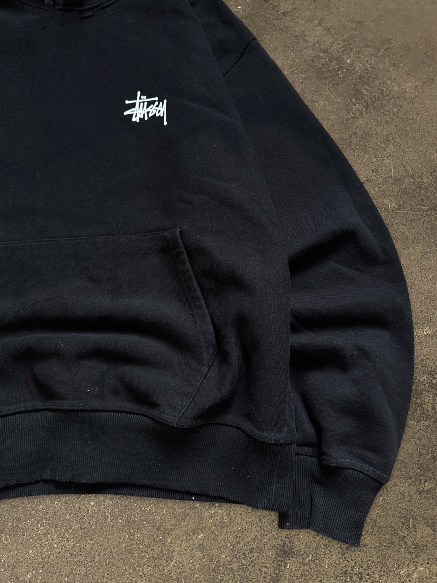 STÜSSY BLACK BASIC LOGO HOODIE