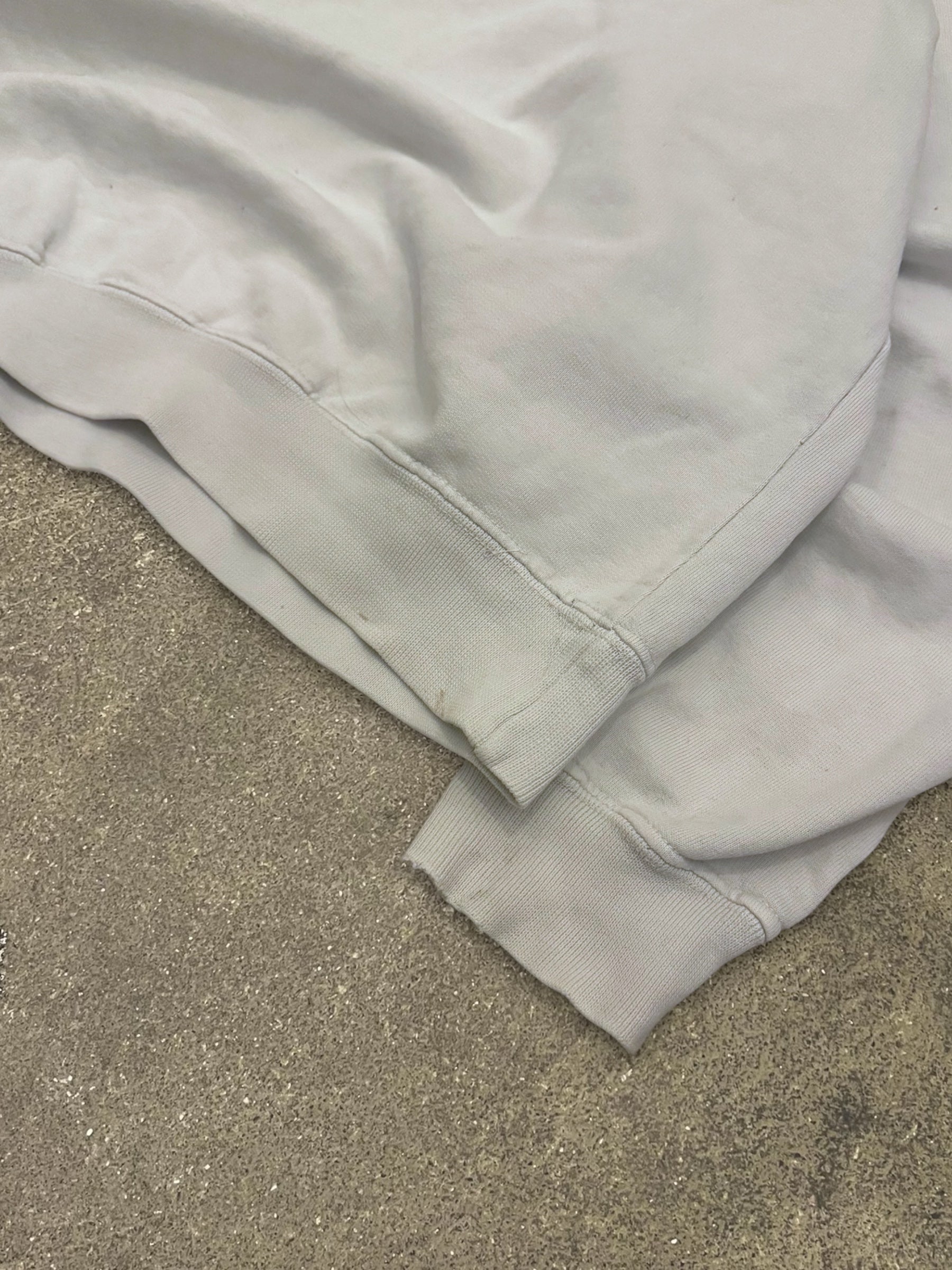 VINTAGE TIMBERLAND WHITE SWEATSHIRT