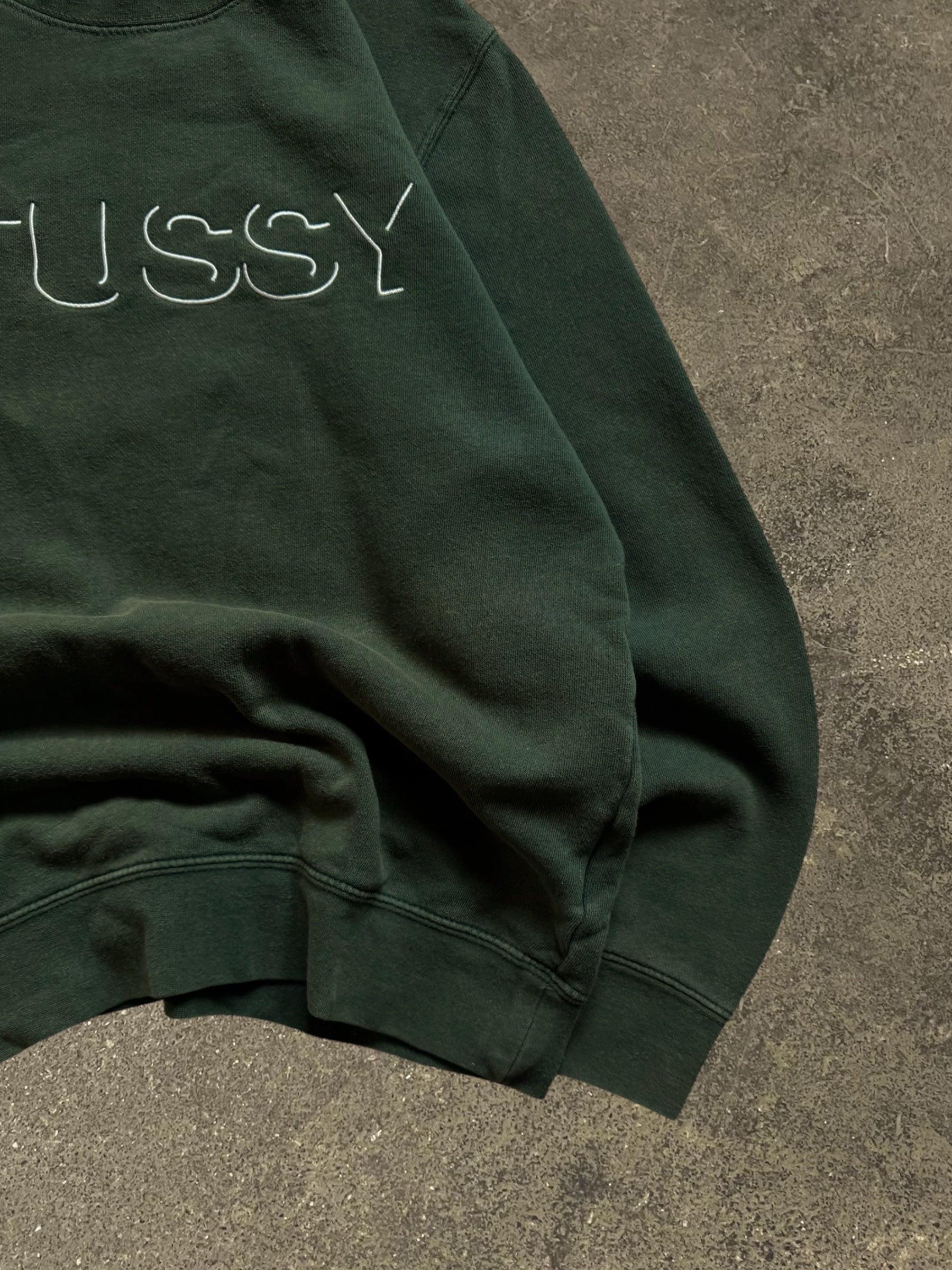 STÜSSY SHADOW APPLIQUE SWEATSHIRT