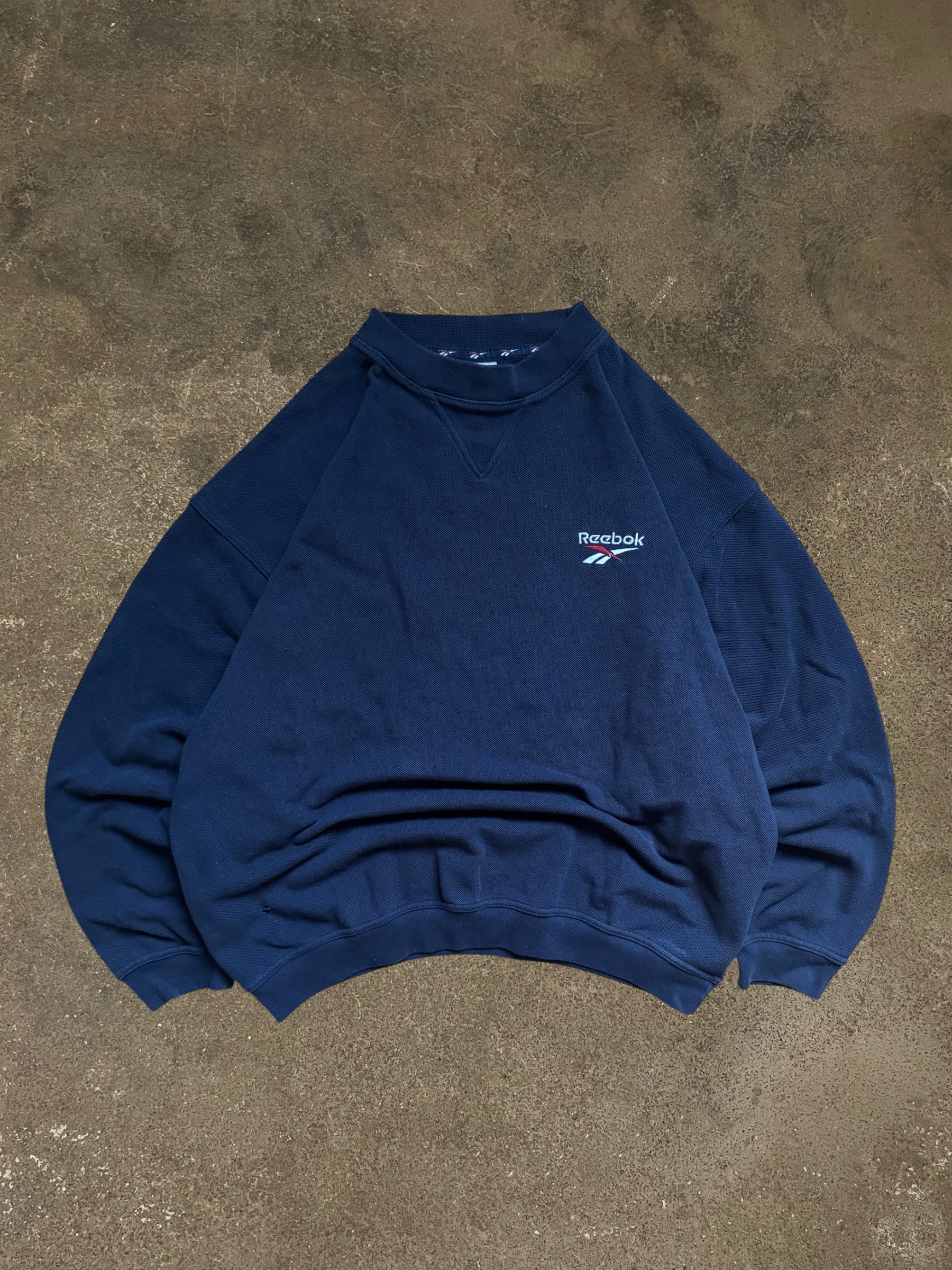 VINTAGE 90S NAVY BLUE REEBOK SWEATSHIRT