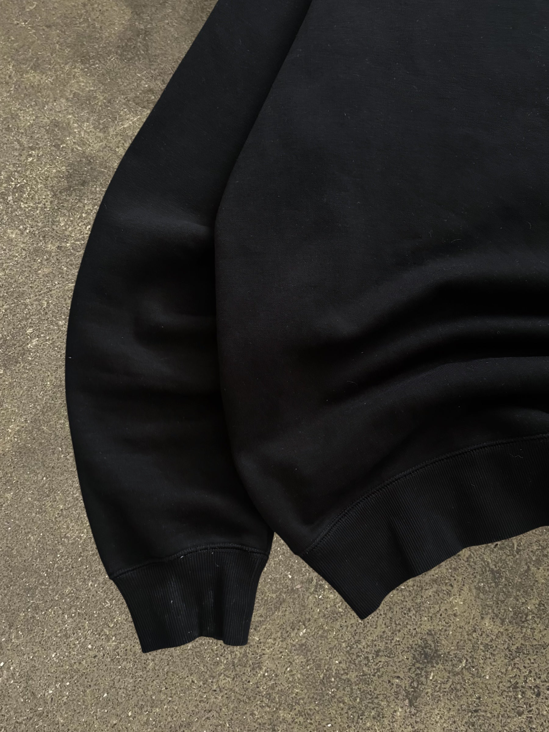 CARHARTT BLACK CHASE SWEATSHIRT