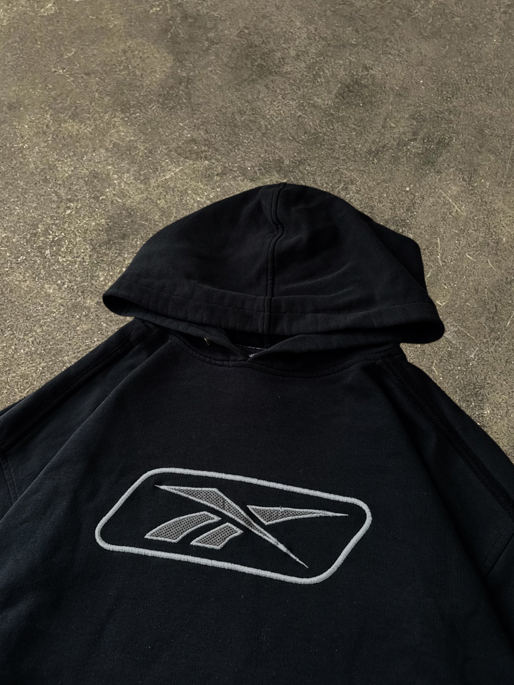 VINTAGE BLACK REEBOK HOODIE