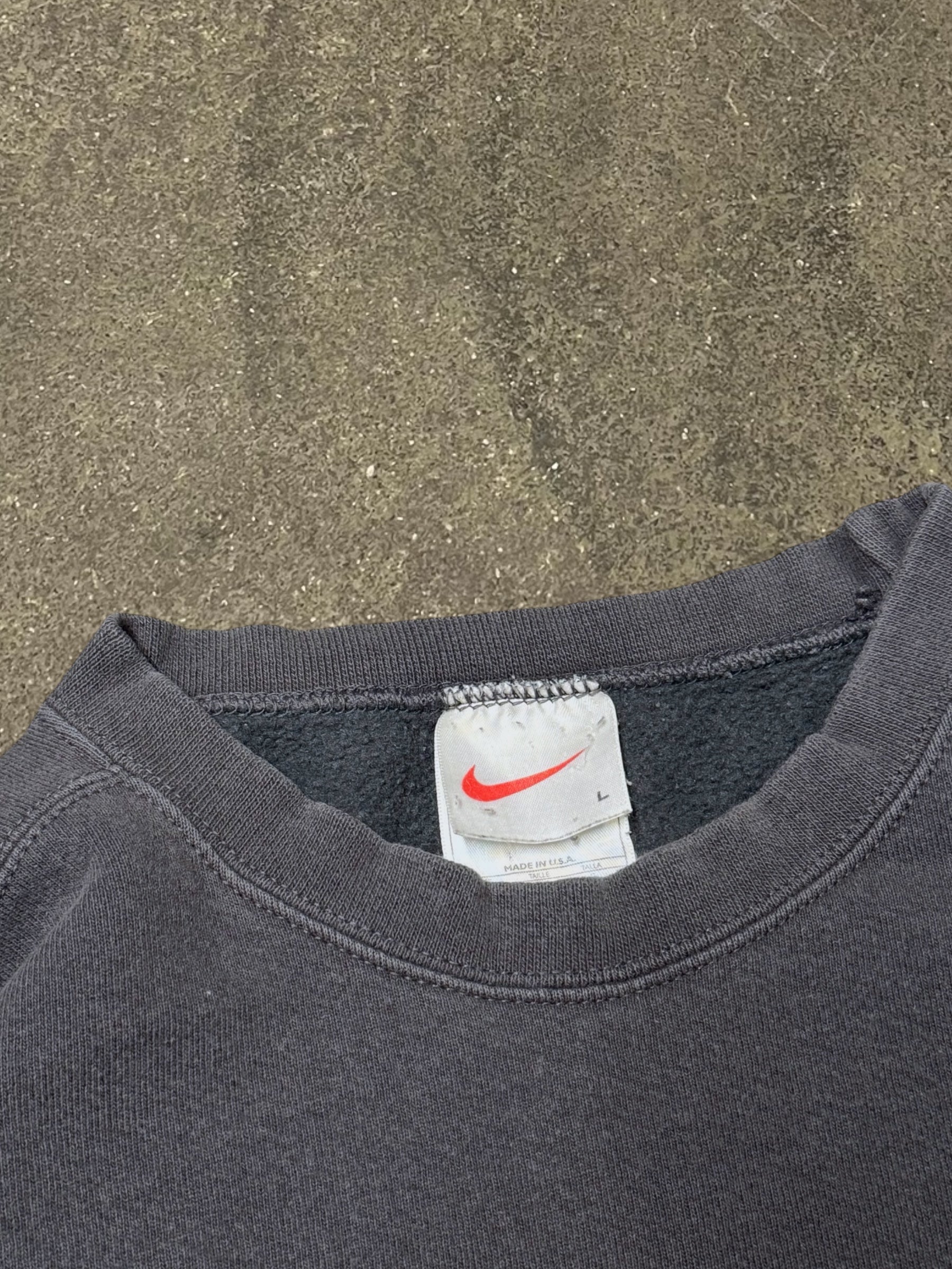 VINTAGE 90S NIKE SWEATSHIRT