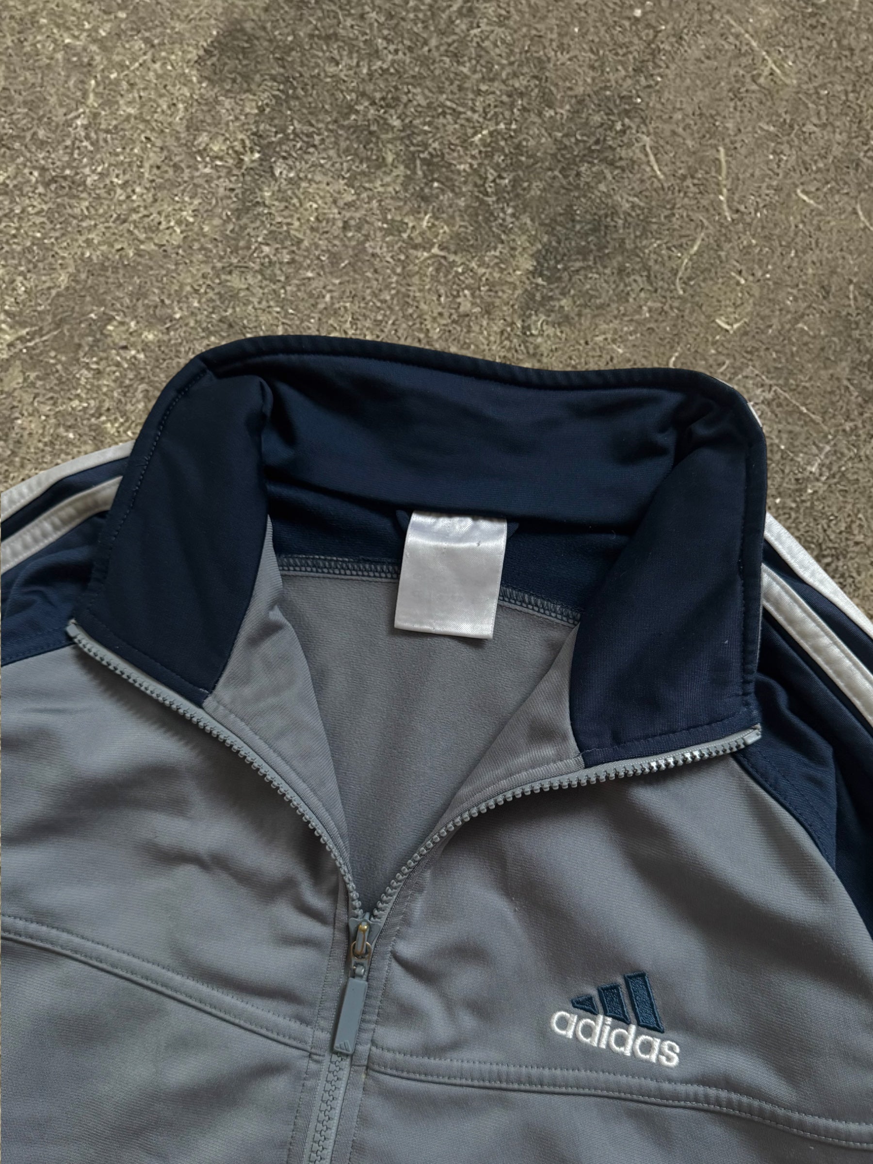 VINTAGE 00S ADIDAS TRACK JACKET
