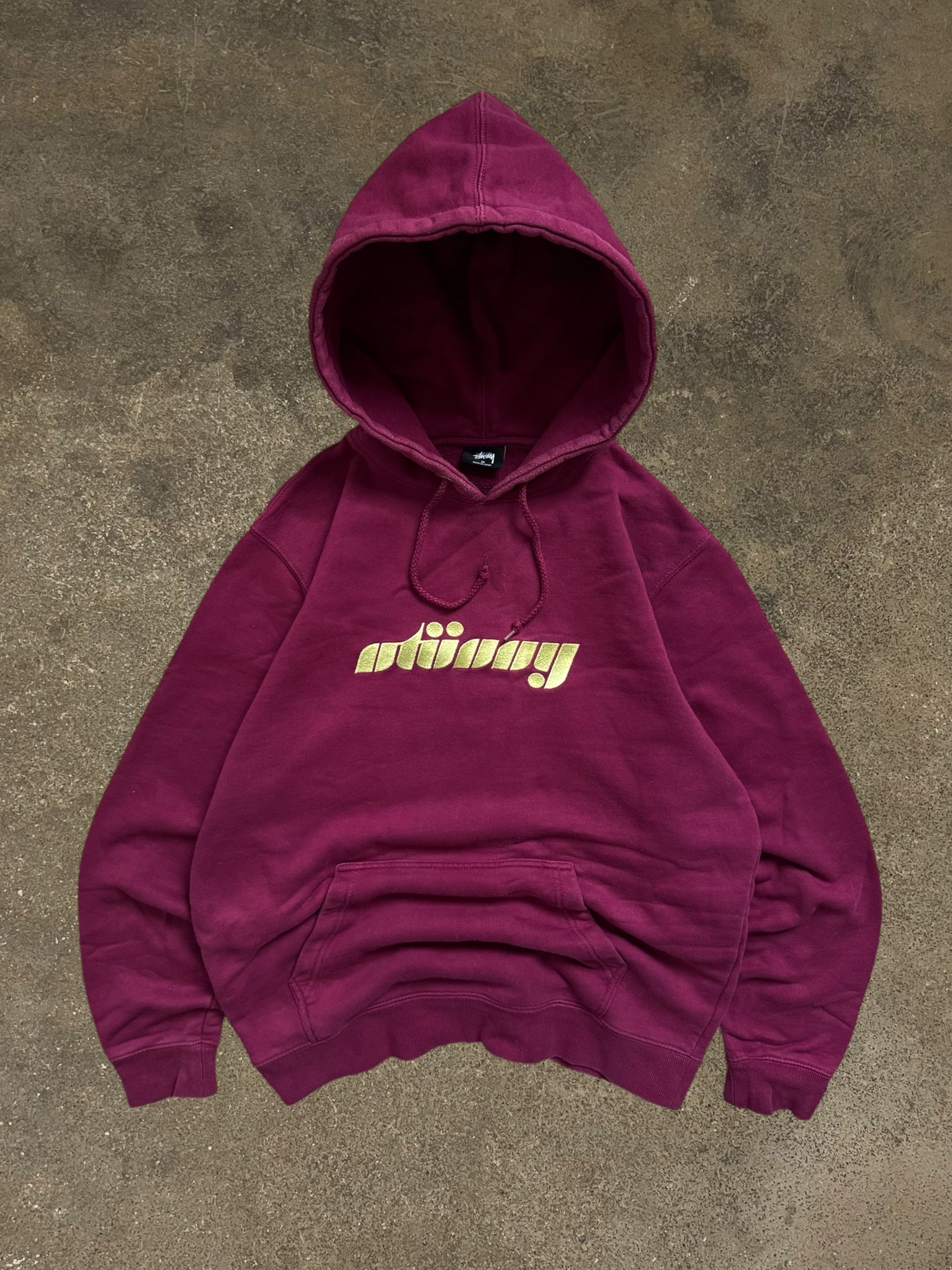 STÜSSY PRETTY LOGO HOODIE