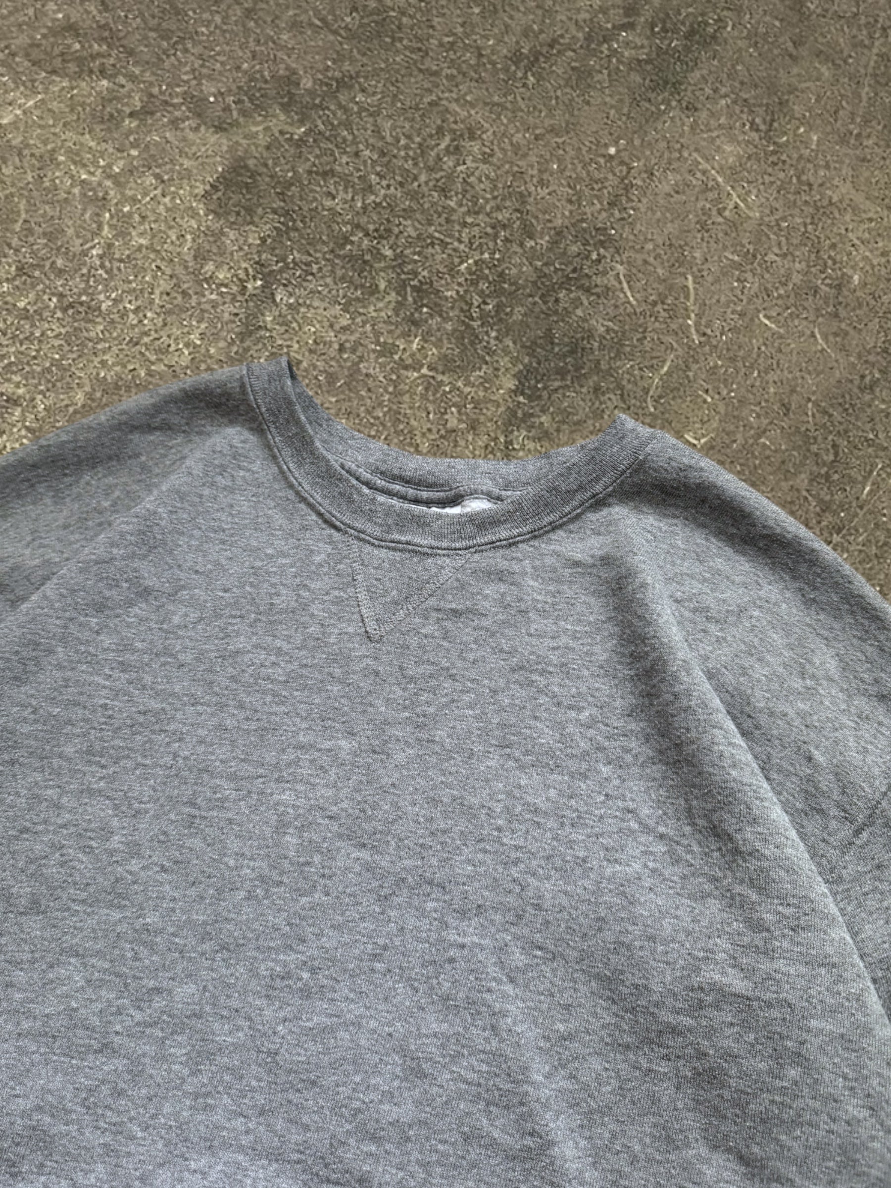 VINTAGE GREY RUSSELL ATHLETIC BLANK SWEATSHIRT