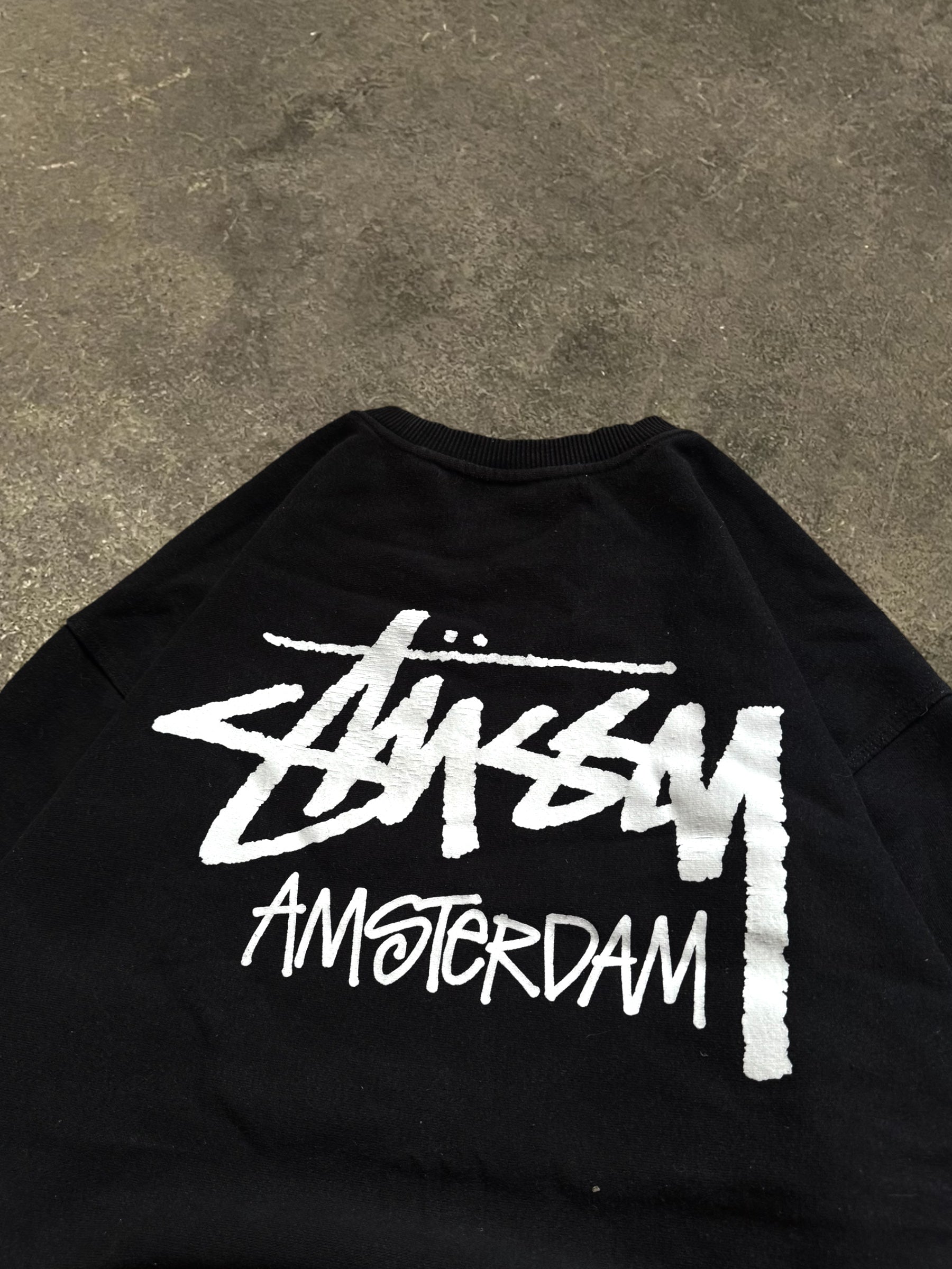 STÜSSY BLACK AMSTERDAM BASIC LOGO SWEATSHIRT
