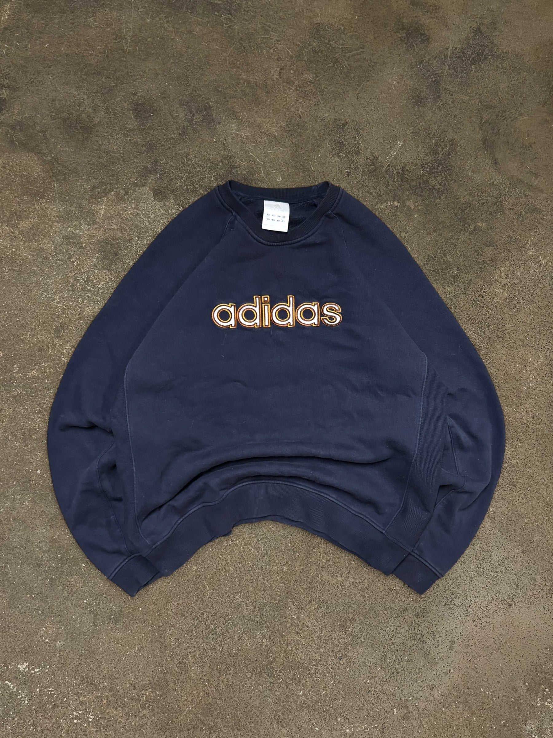 VINTAGE 00S ADIDAS SWEATSHIRT