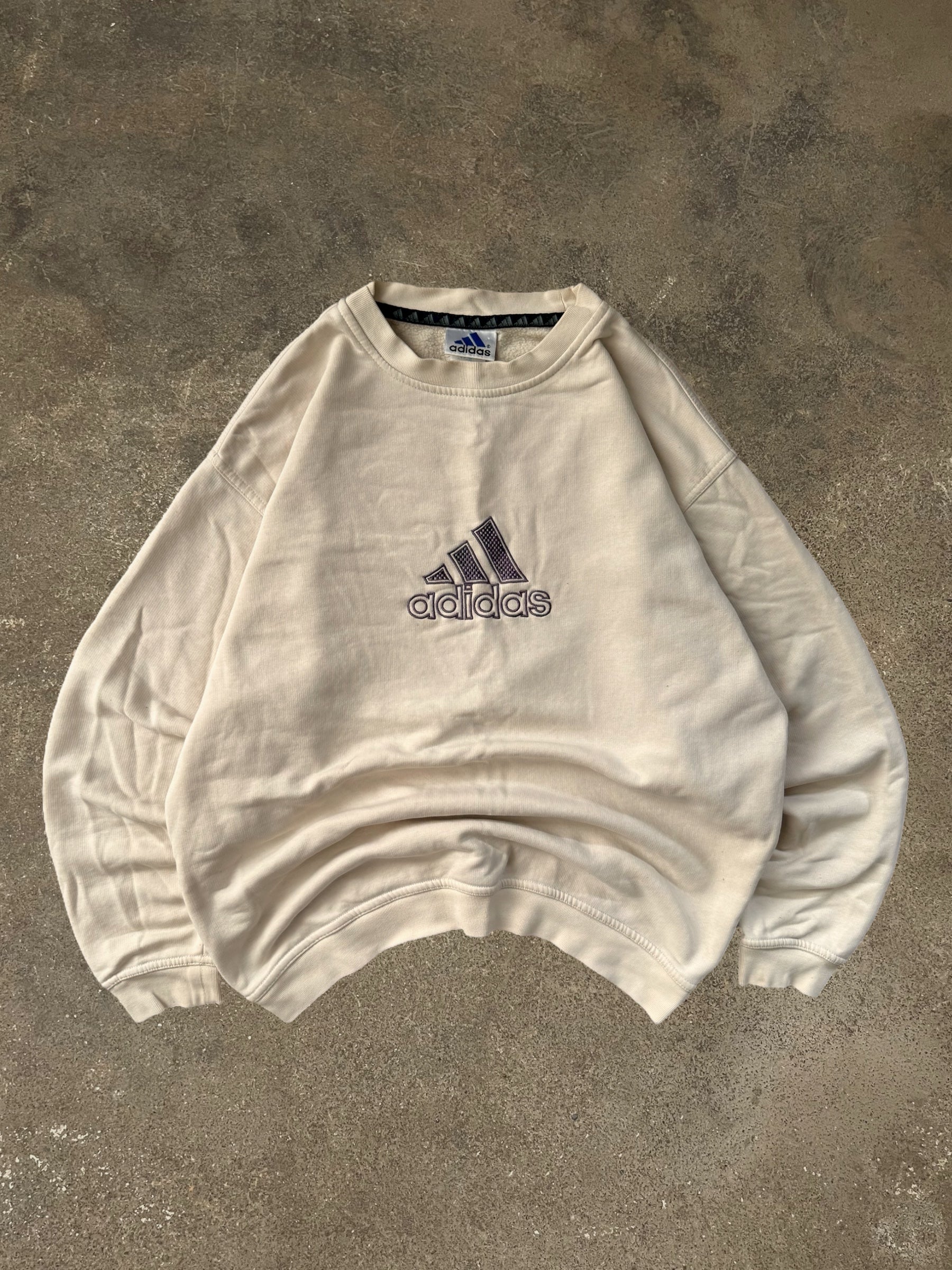 VINTAGE 90S ADIDAS BEIGE SWEATSHIRT