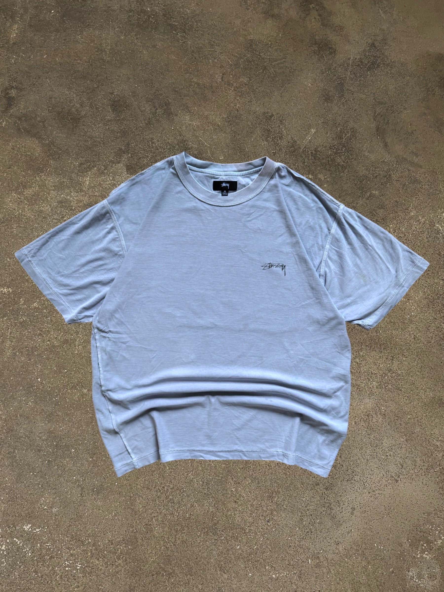 STÜSSY PIGMENT DYED LOGO T-SHIRT