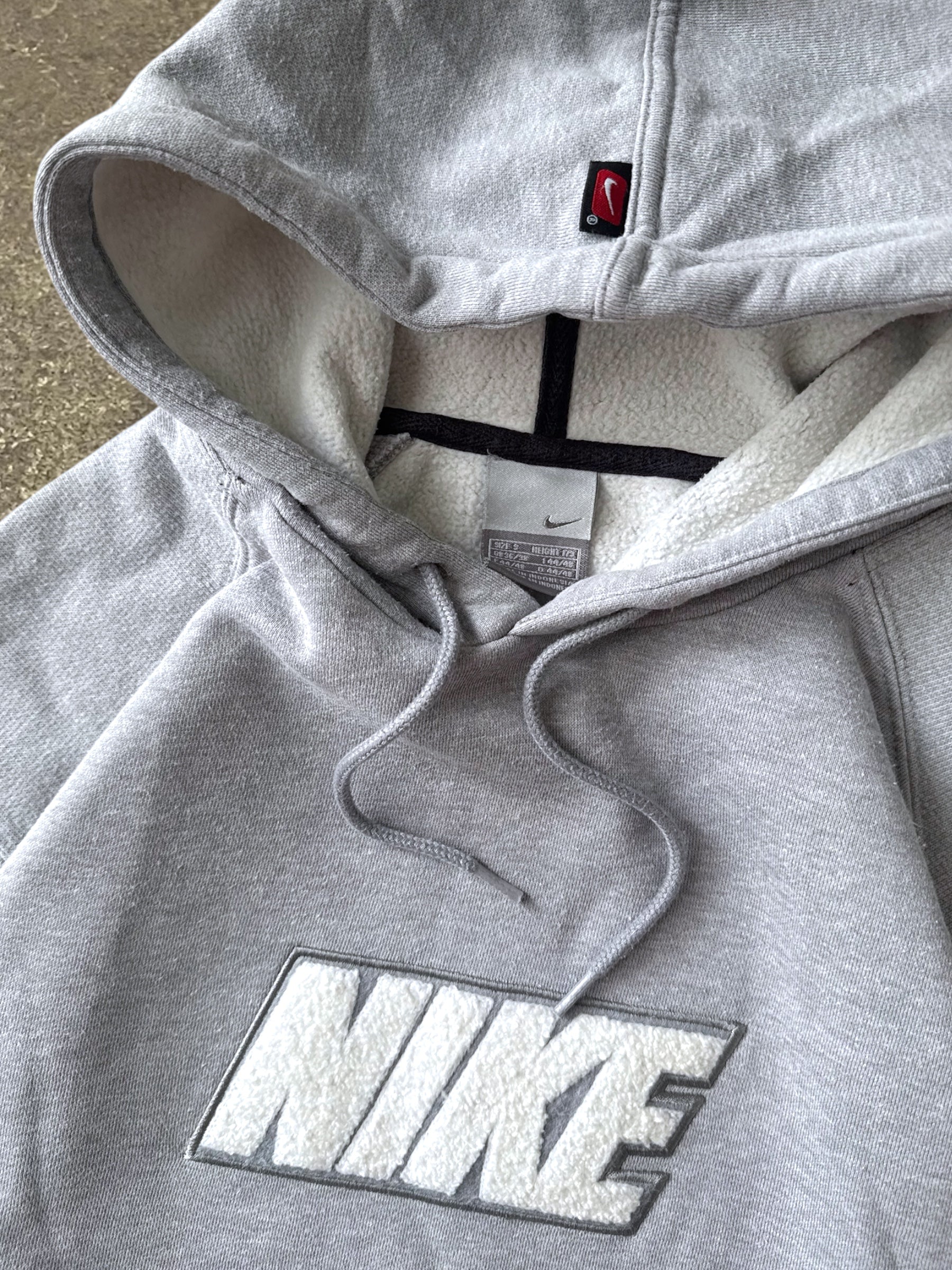VINTAGE 00S NIKE SPELLOUT HOODIE