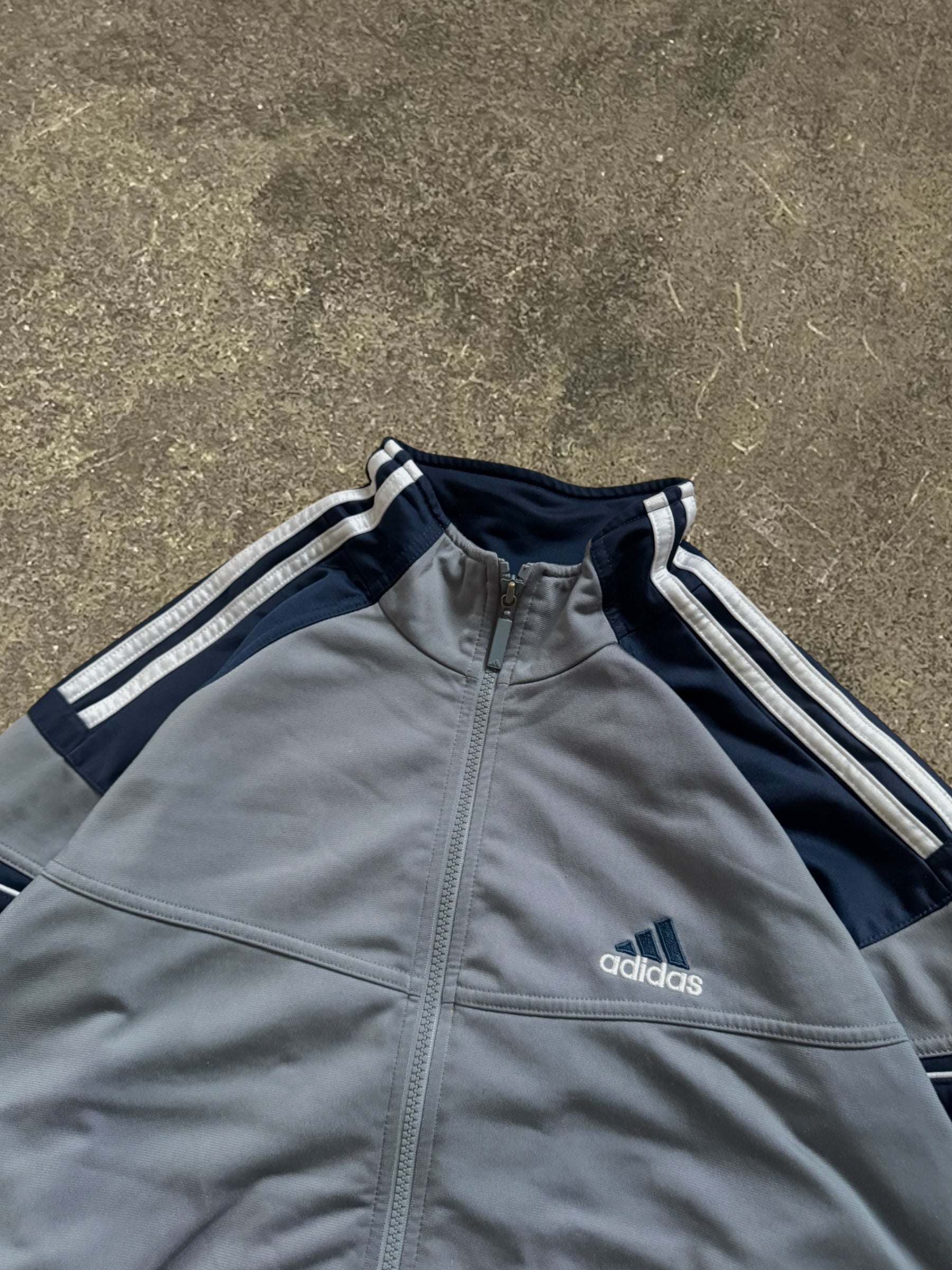 VINTAGE 00S ADIDAS TRACK JACKET