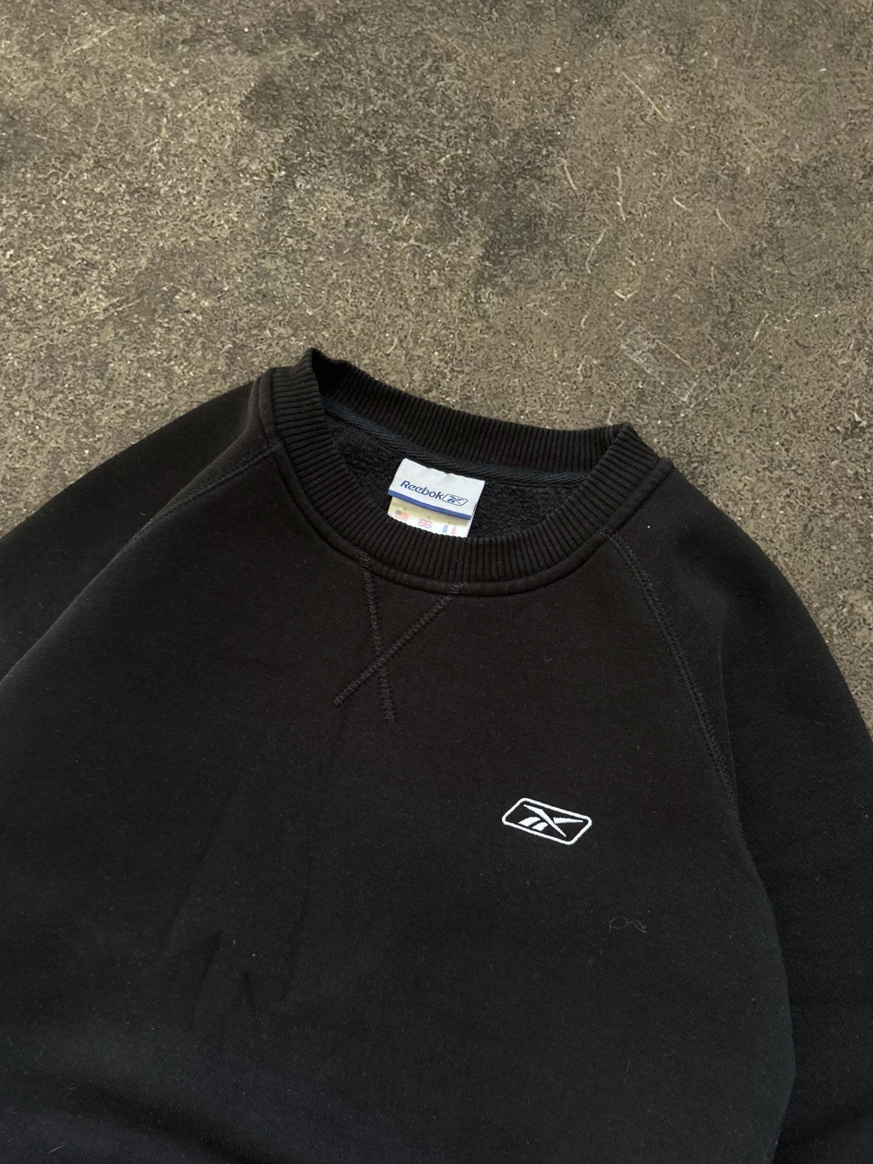 VINTAGE 90S REEBOK SWEATSHIRT