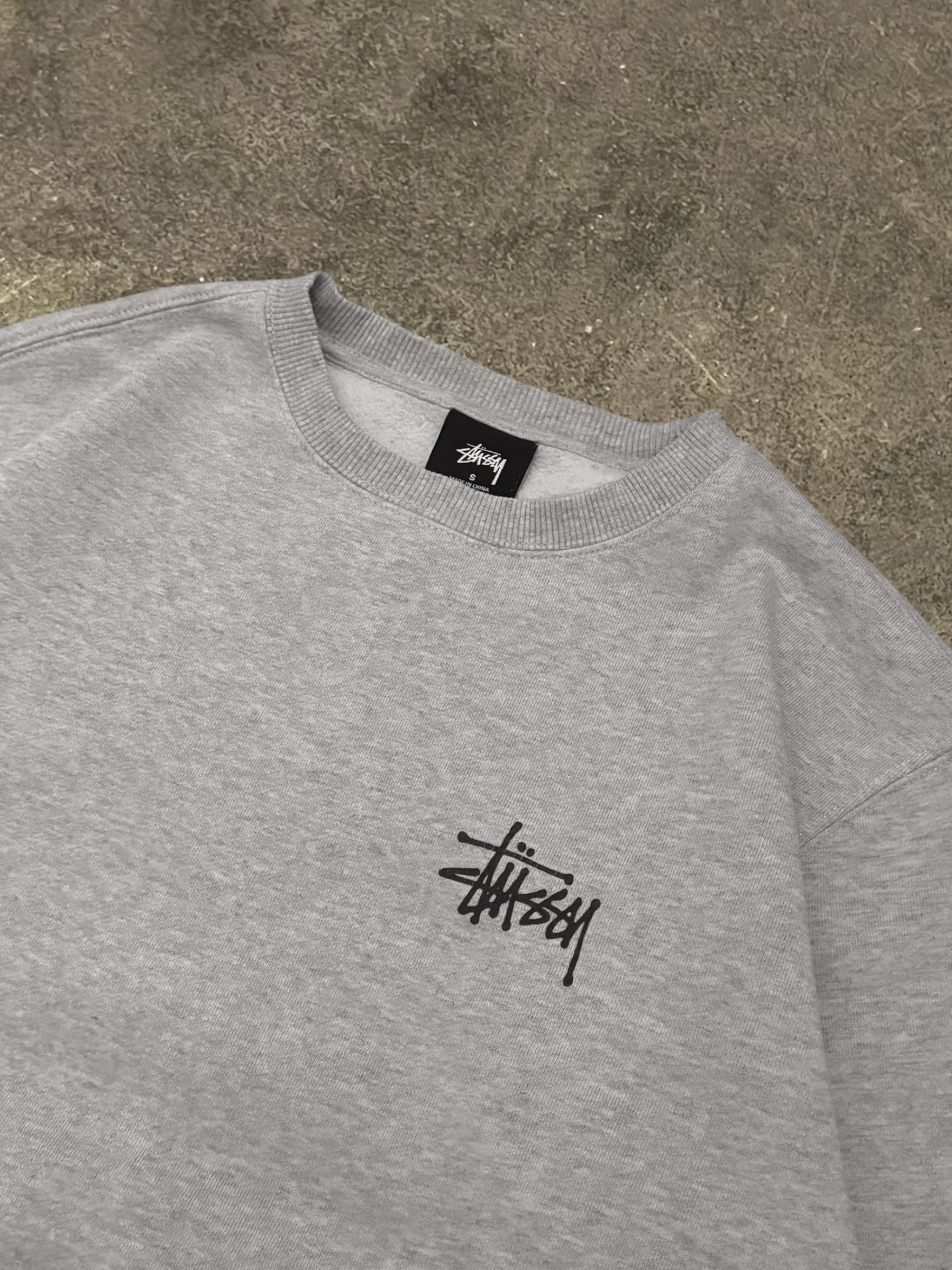 STÜSSY BASIC LOGO SWEATSHIRT