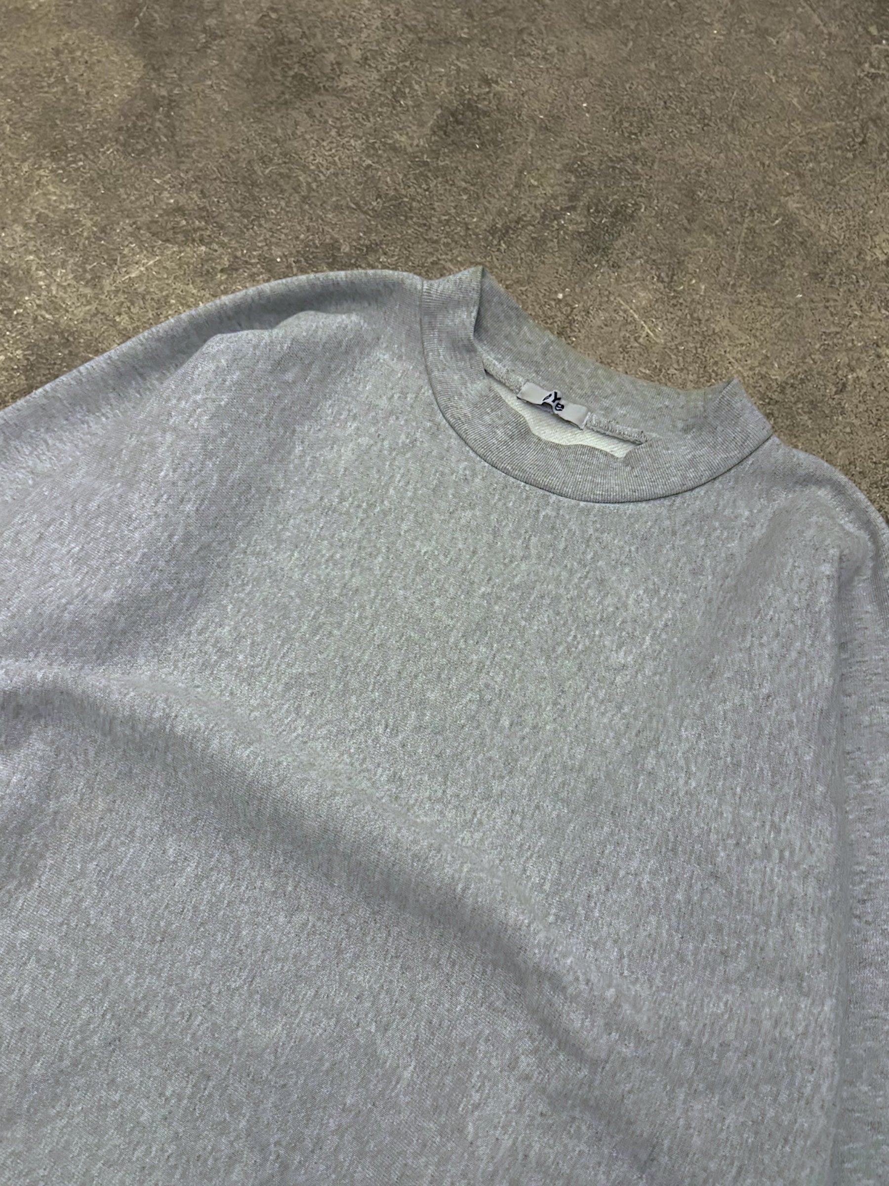 EYE HEAVYWEIGHT BLANK SWEATSHIRT