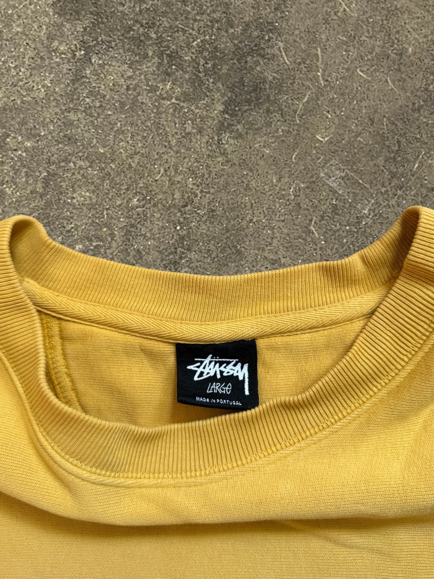 STÜSSY YELLOW BASIC LOGO SWEATSHIRT