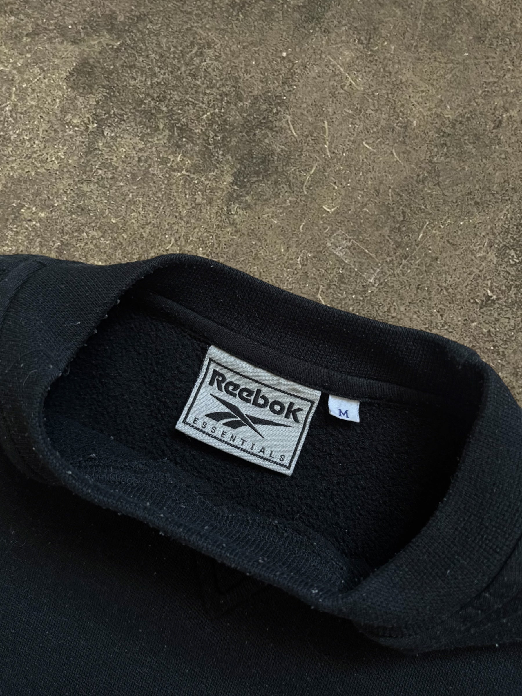 VINTAGE 90S REEBOK SWEATSHIRT