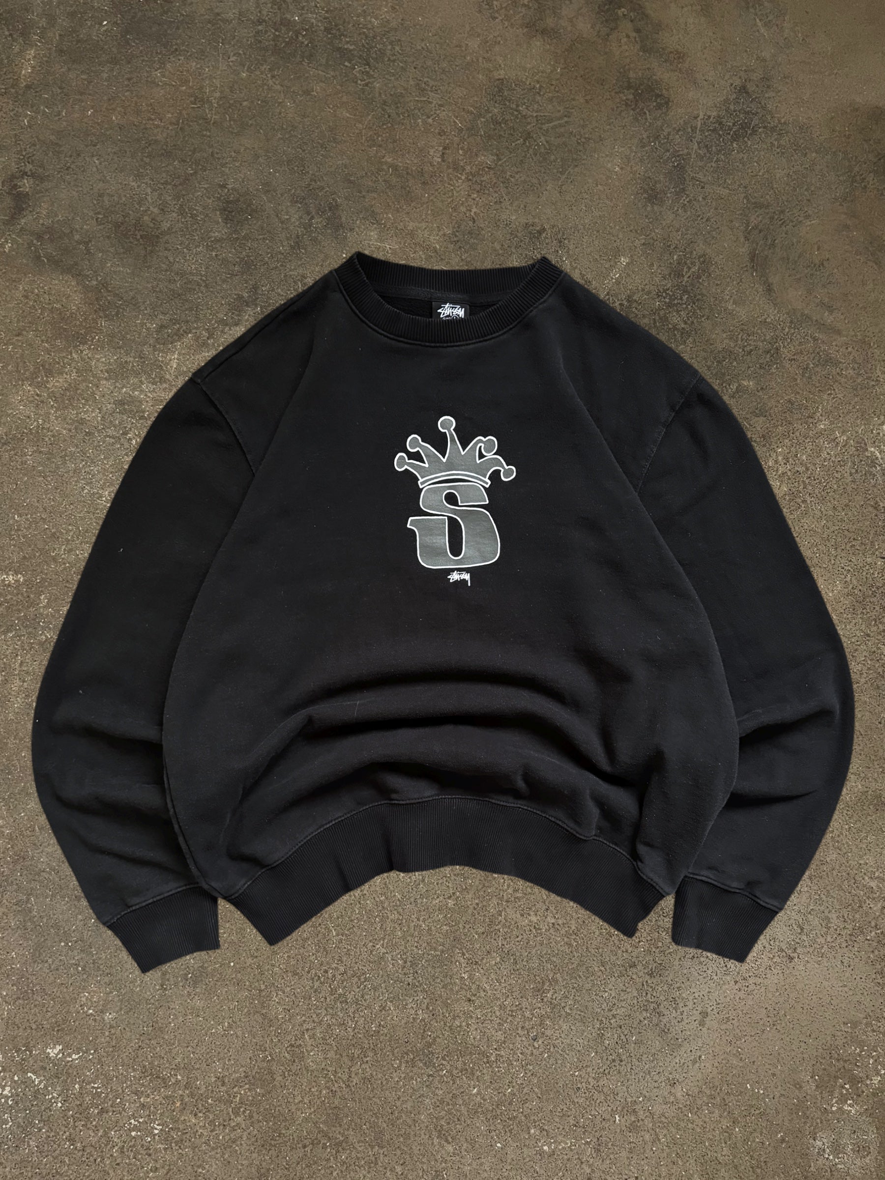 STÜSSY BLACK S CROWN SWEATSHIRT
