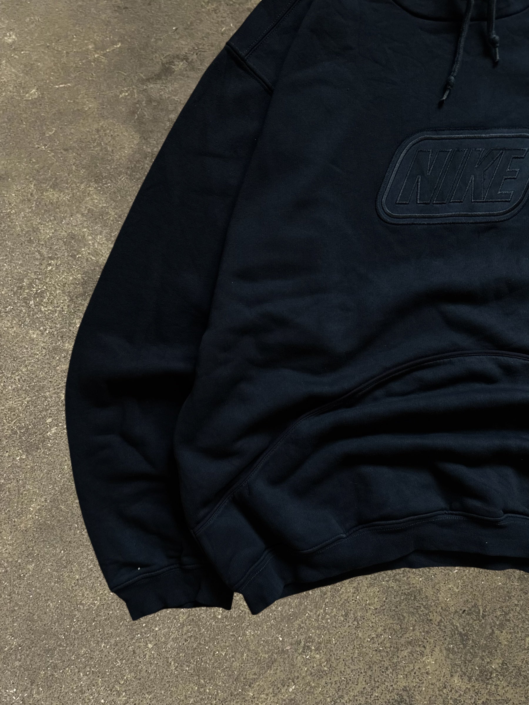 VINTAGE 00S NIKE HOODIE