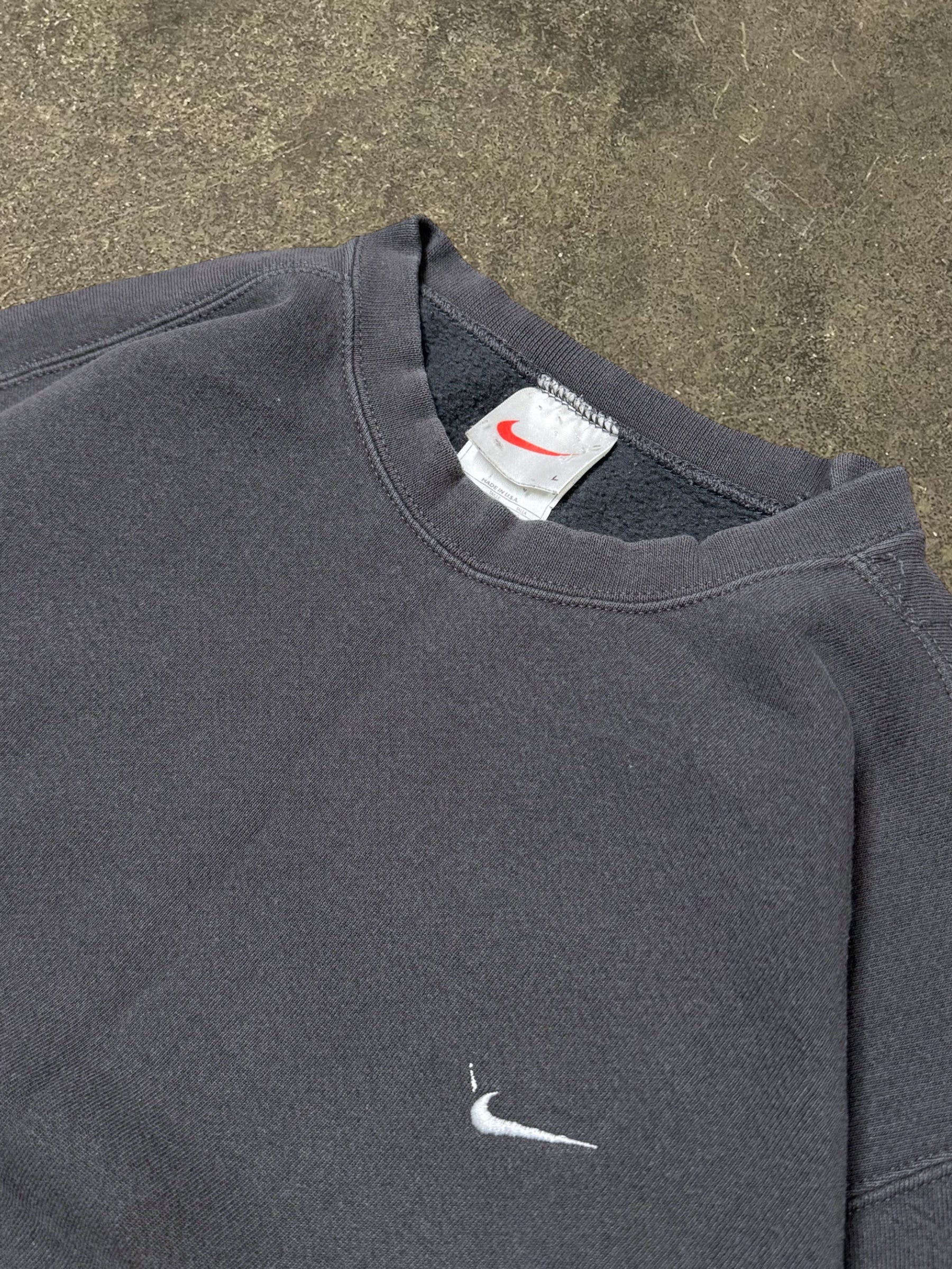 VINTAGE 90S NIKE SWEATSHIRT