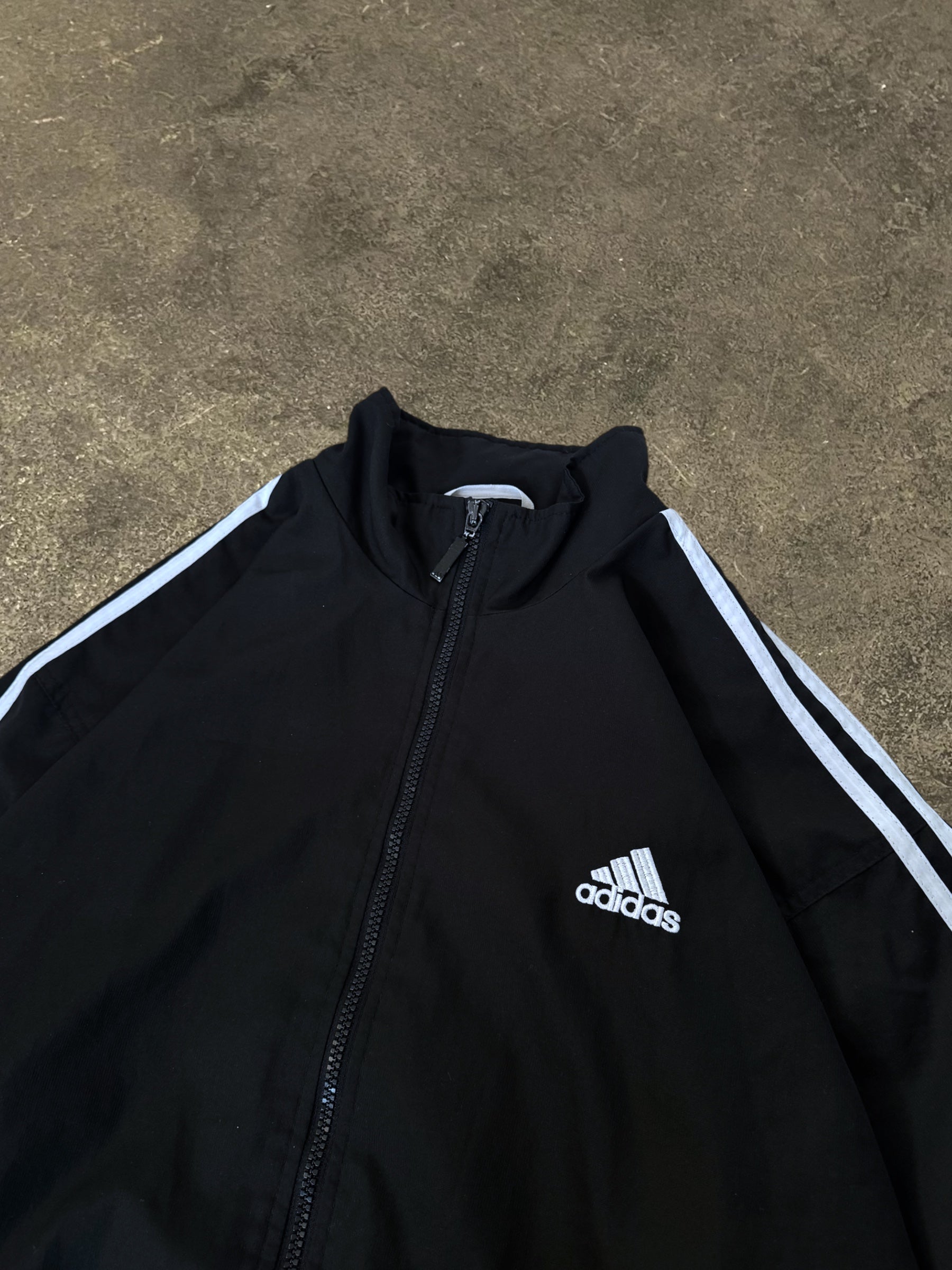 VINTAGE 90S ADIDAS WINDBREAKER