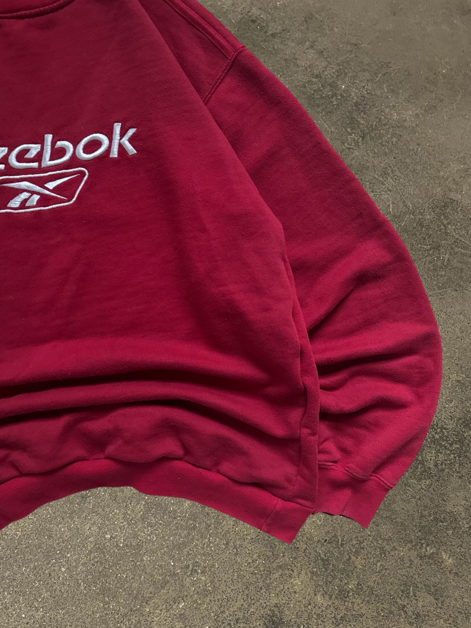 VINTAGE RED REEBOK LOGO SWEATSHIRT